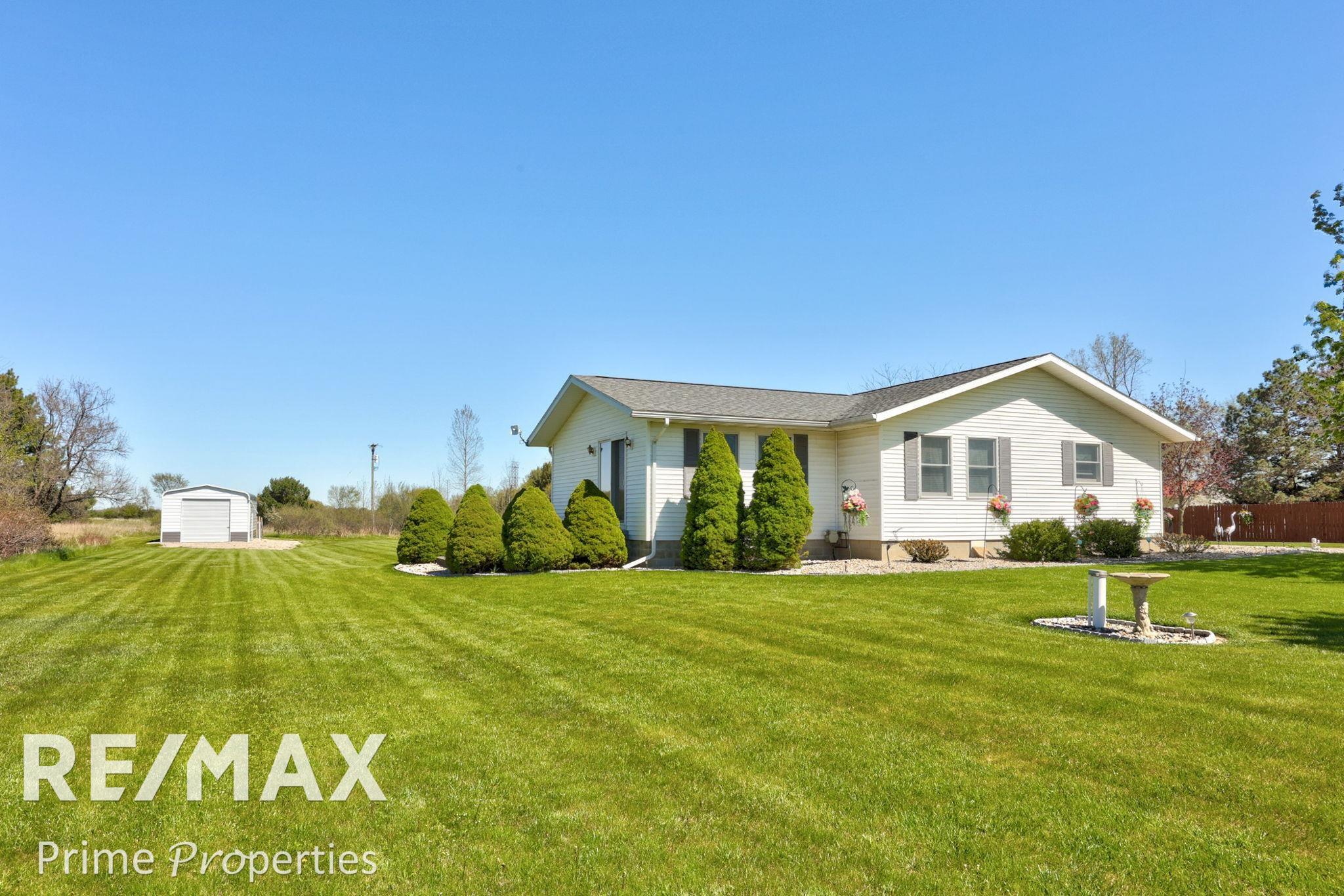 872 Huron Crest Drive Property Photo 4
