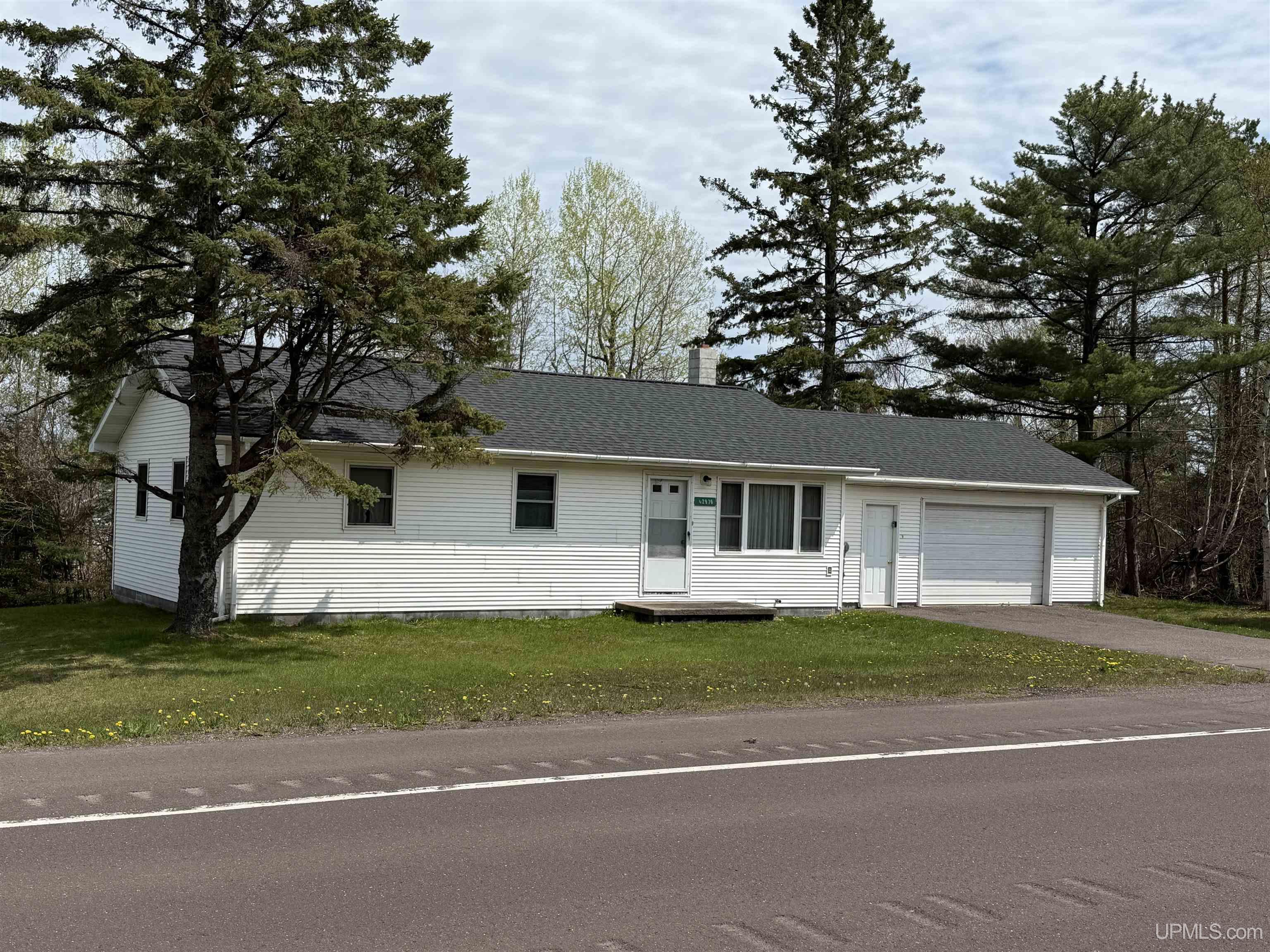 42976 Willson Memorial Drive Property Photo 1
