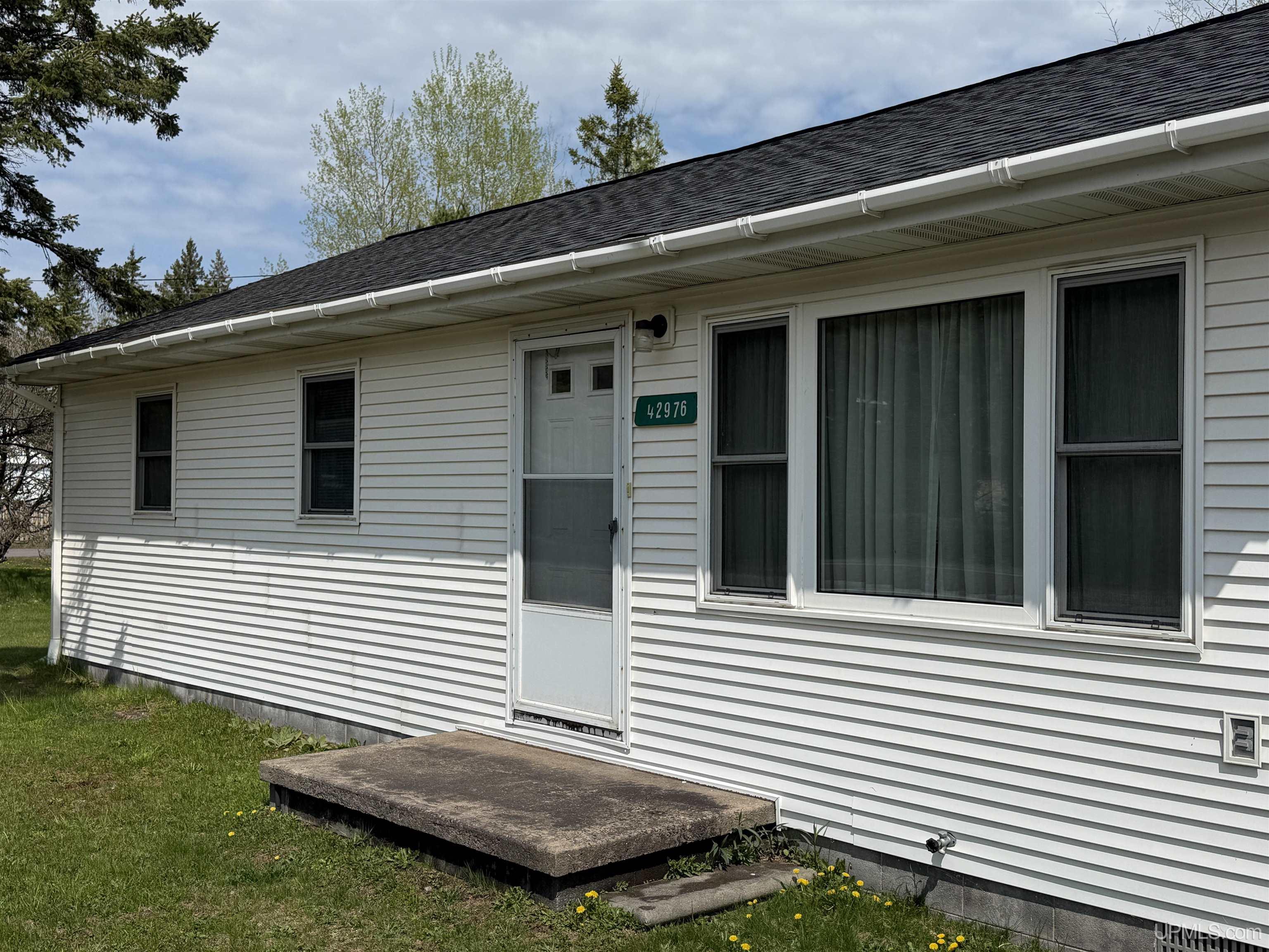 42976 Willson Memorial Drive Property Photo 2