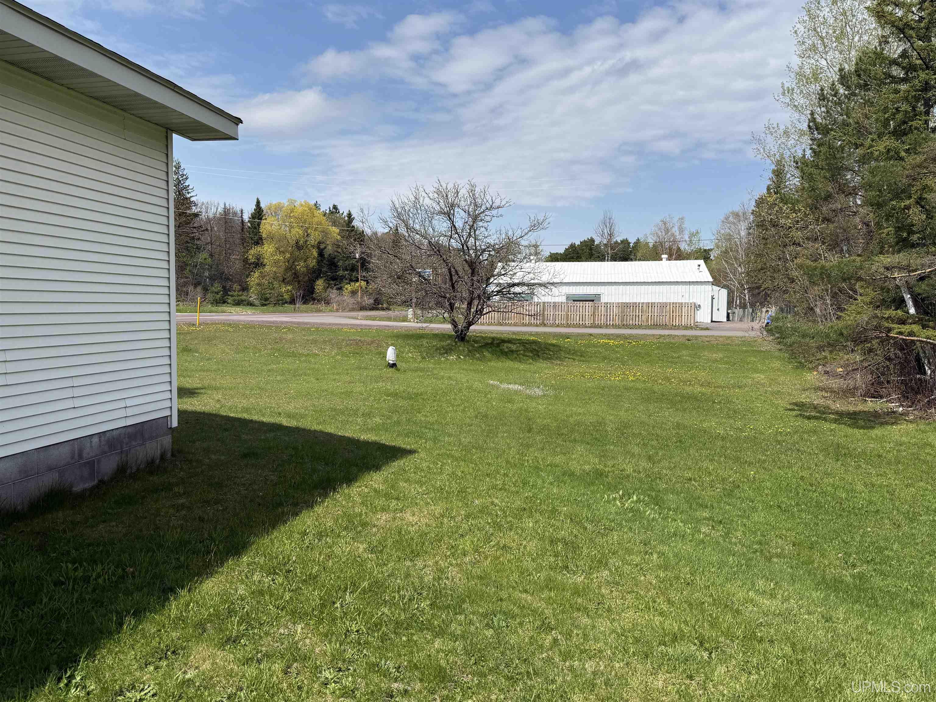 42976 Willson Memorial Drive Property Photo 6