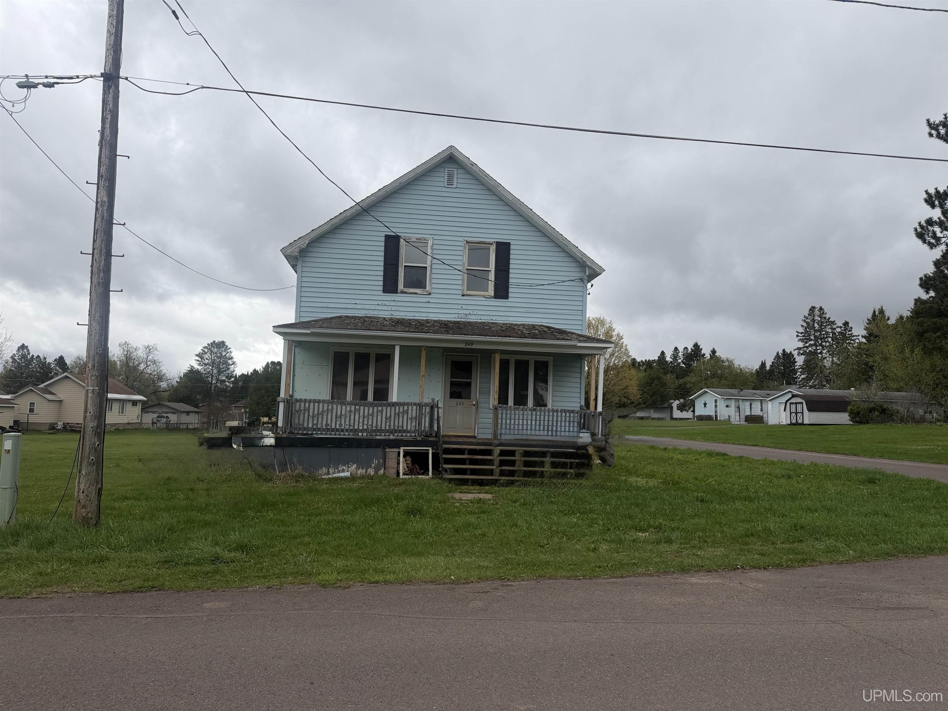 249 W Birch Street Property Photo 1