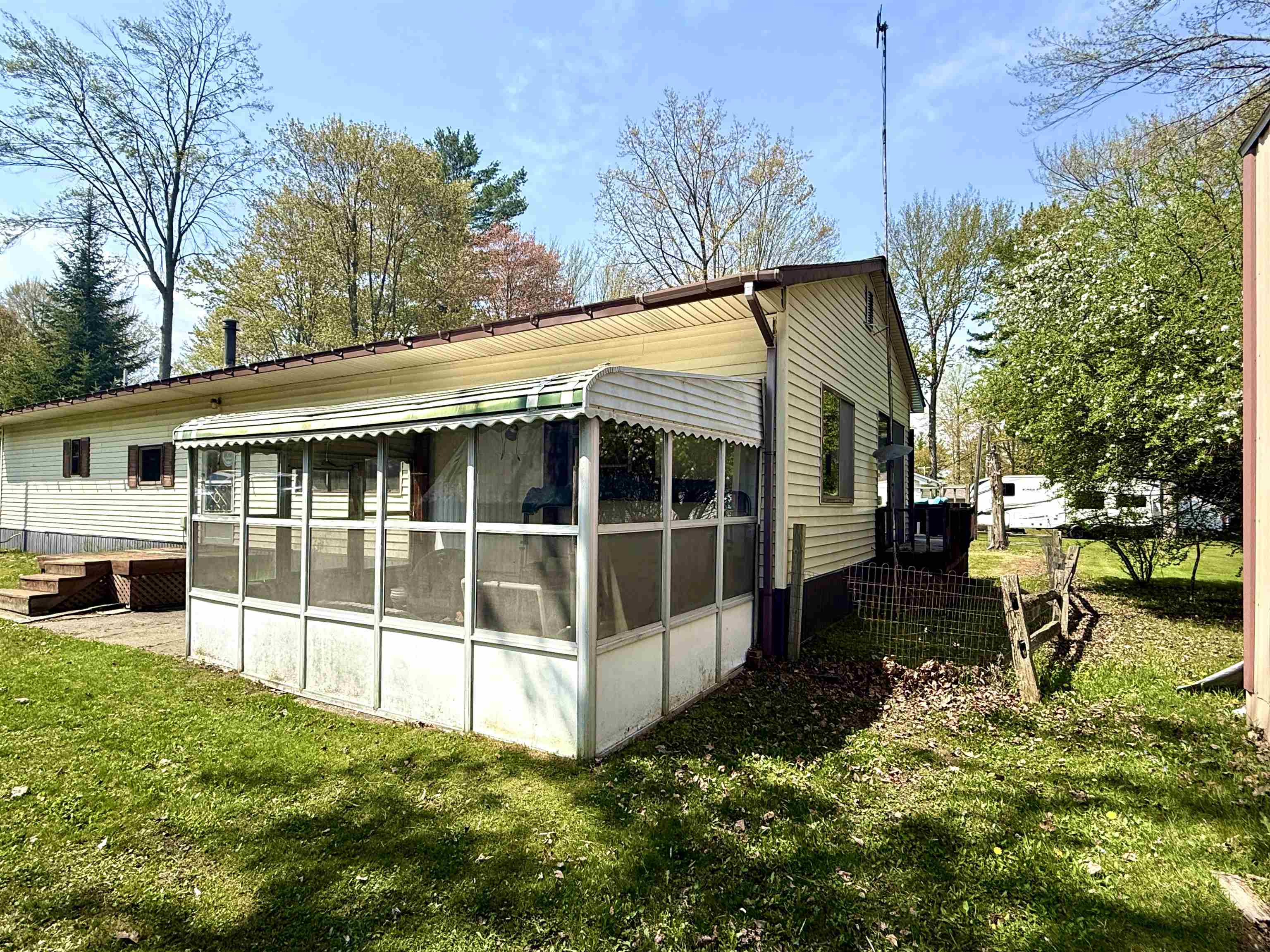 4175 Cherokee Street Property Photo 3