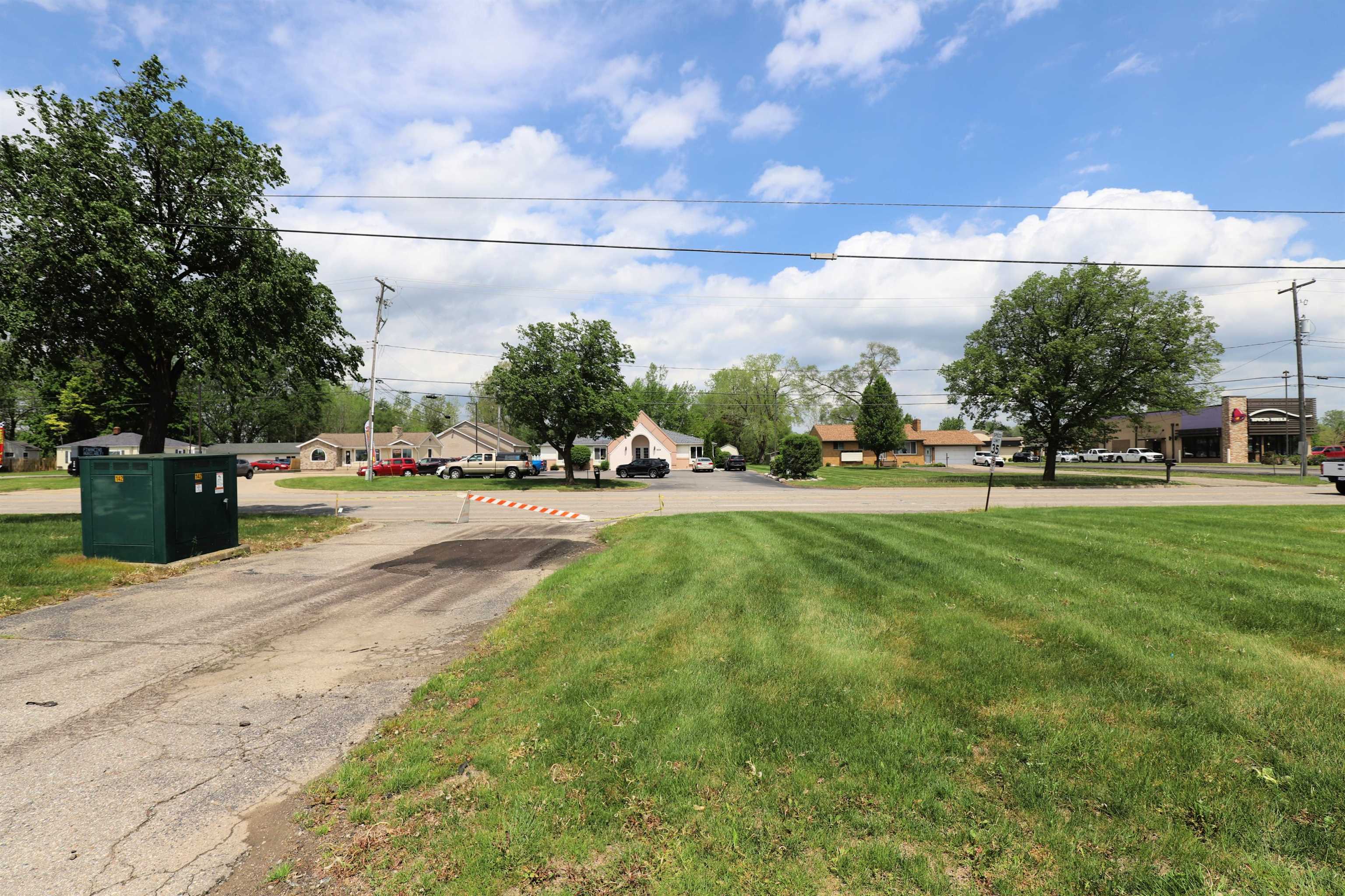 1524 E Pierson Road Property Photo 3