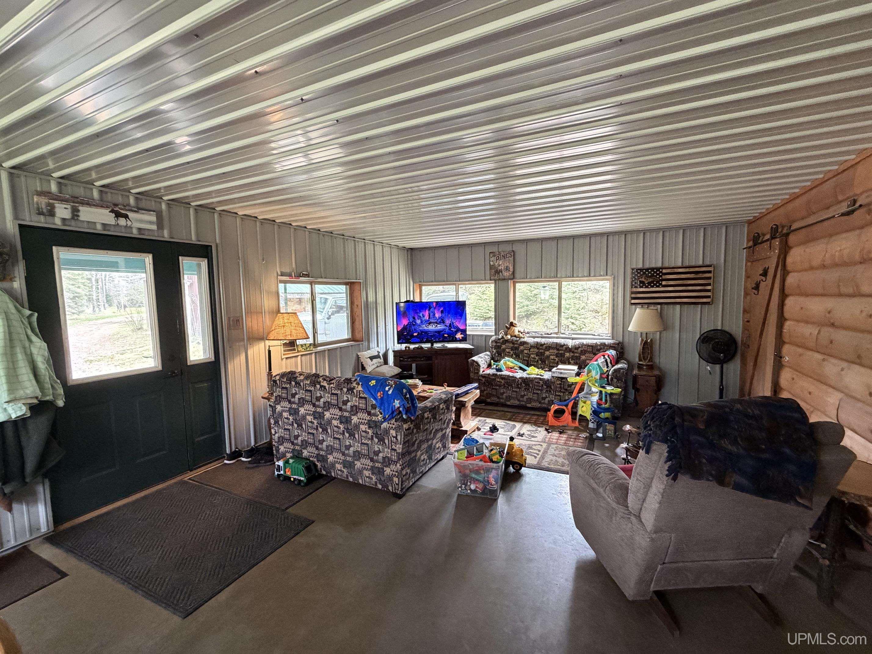 6803 Willet Lane Property Photo 14