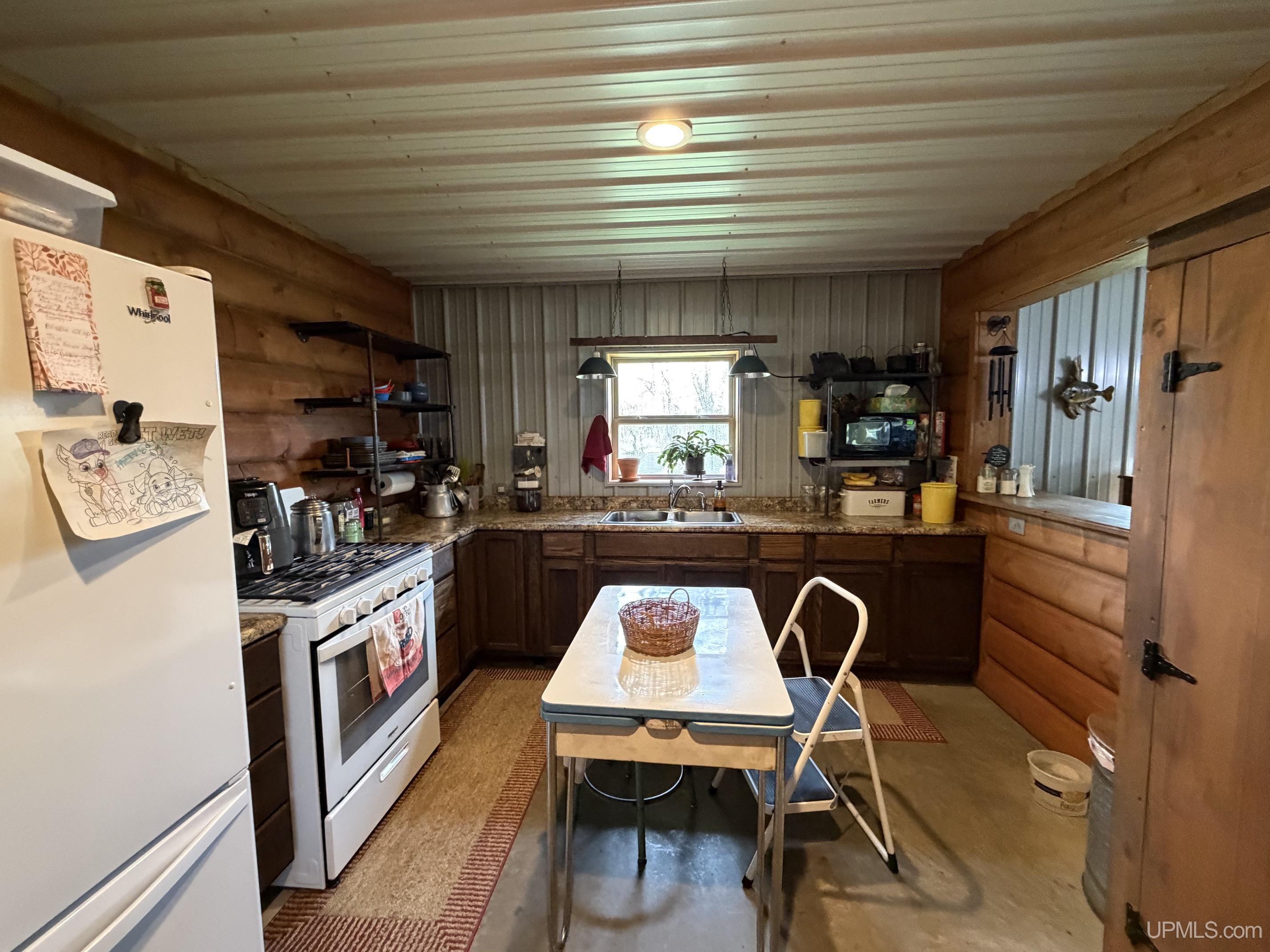 6803 Willet Lane Property Photo 15