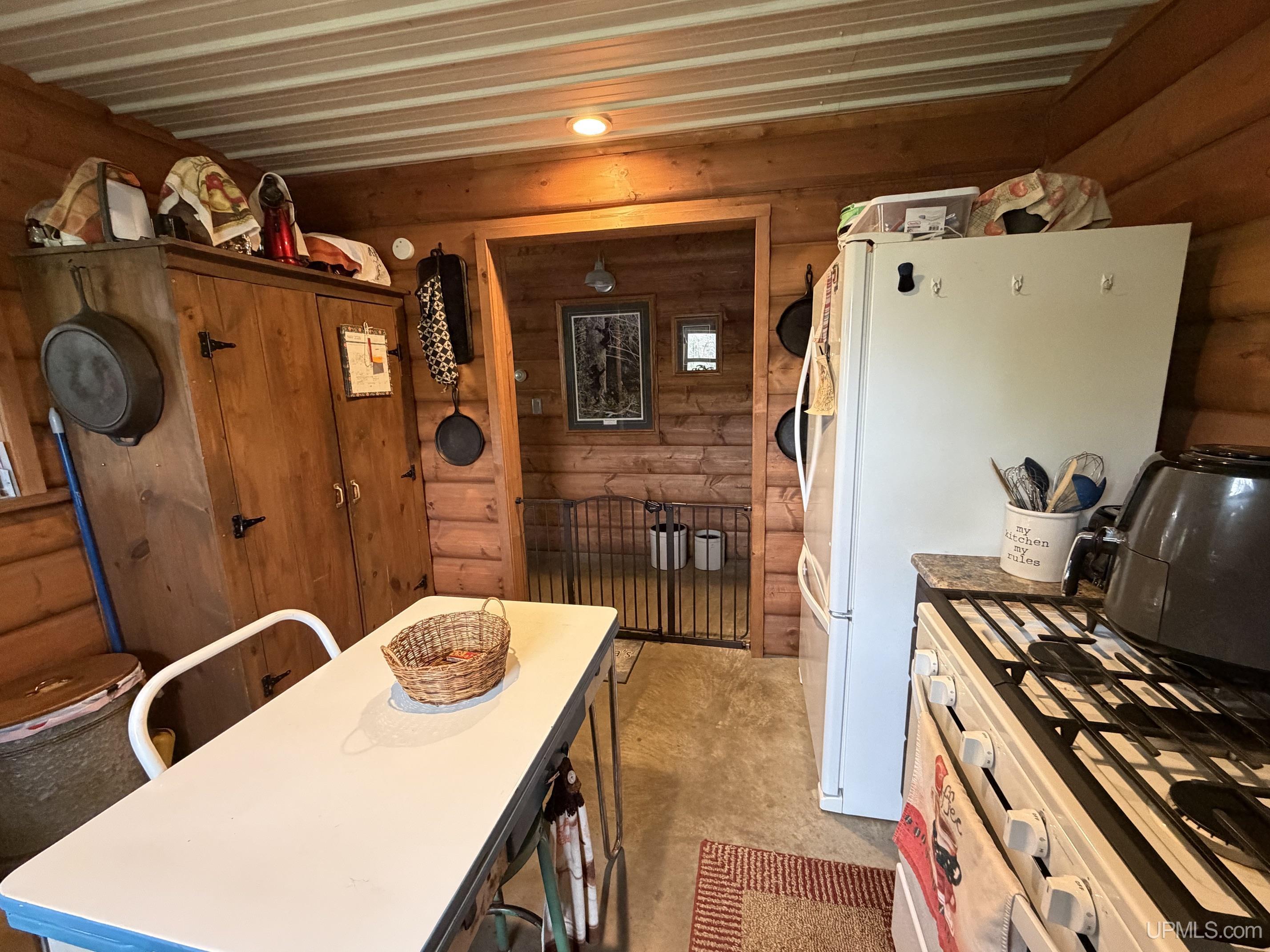 6803 Willet Lane Property Photo 16