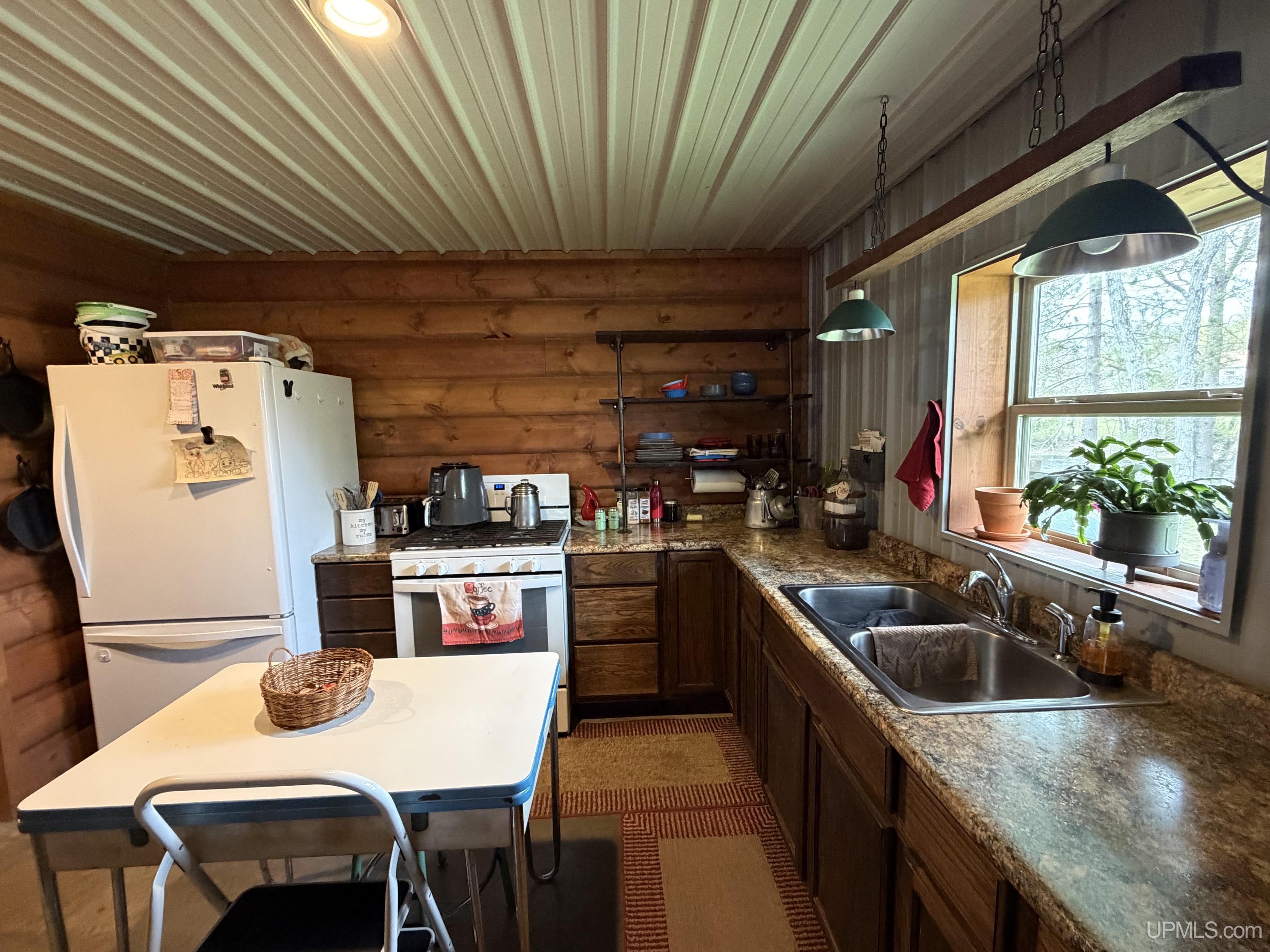6803 Willet Lane Property Photo 18