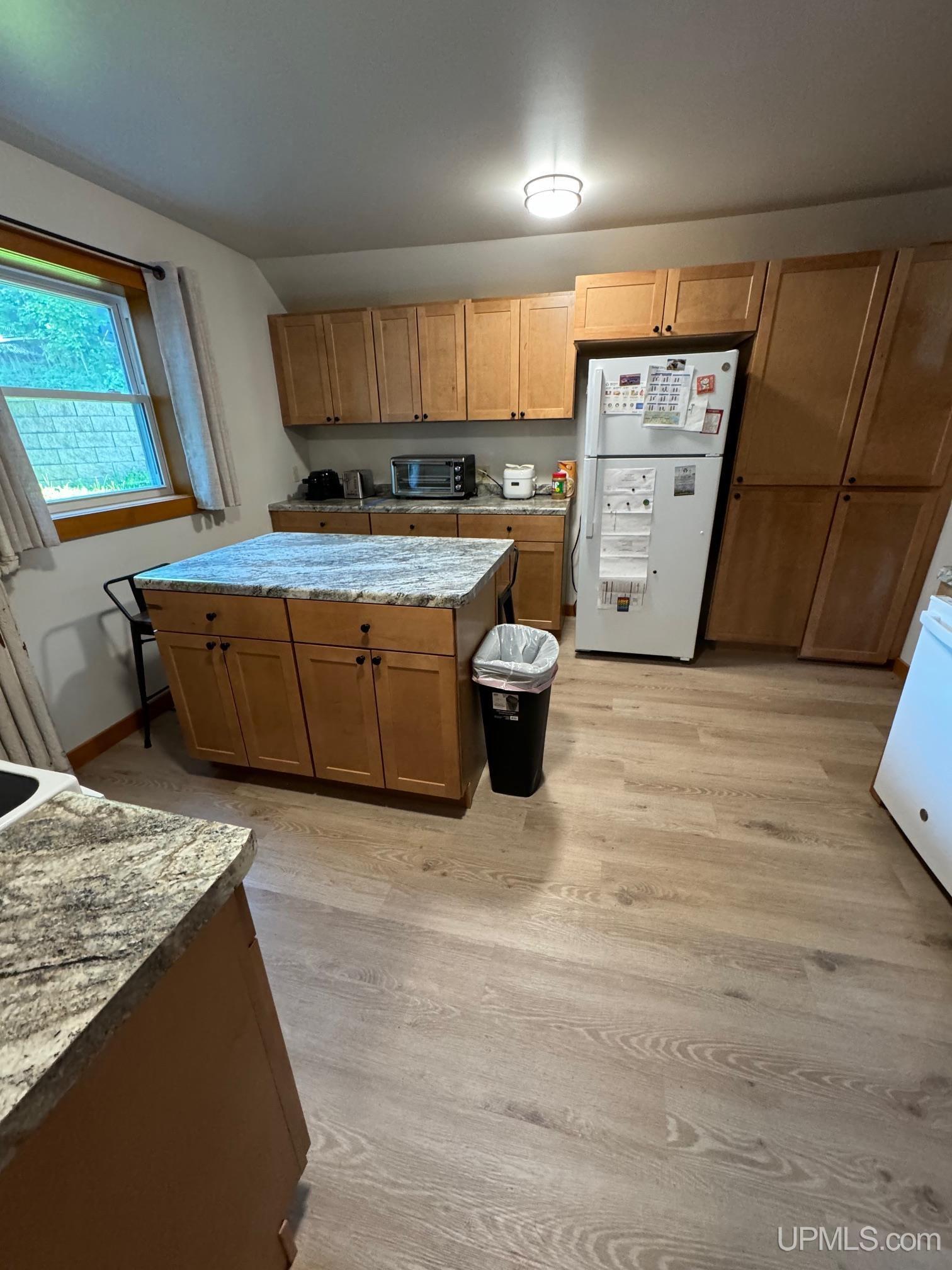 305 Bridge Street Property Photo 23