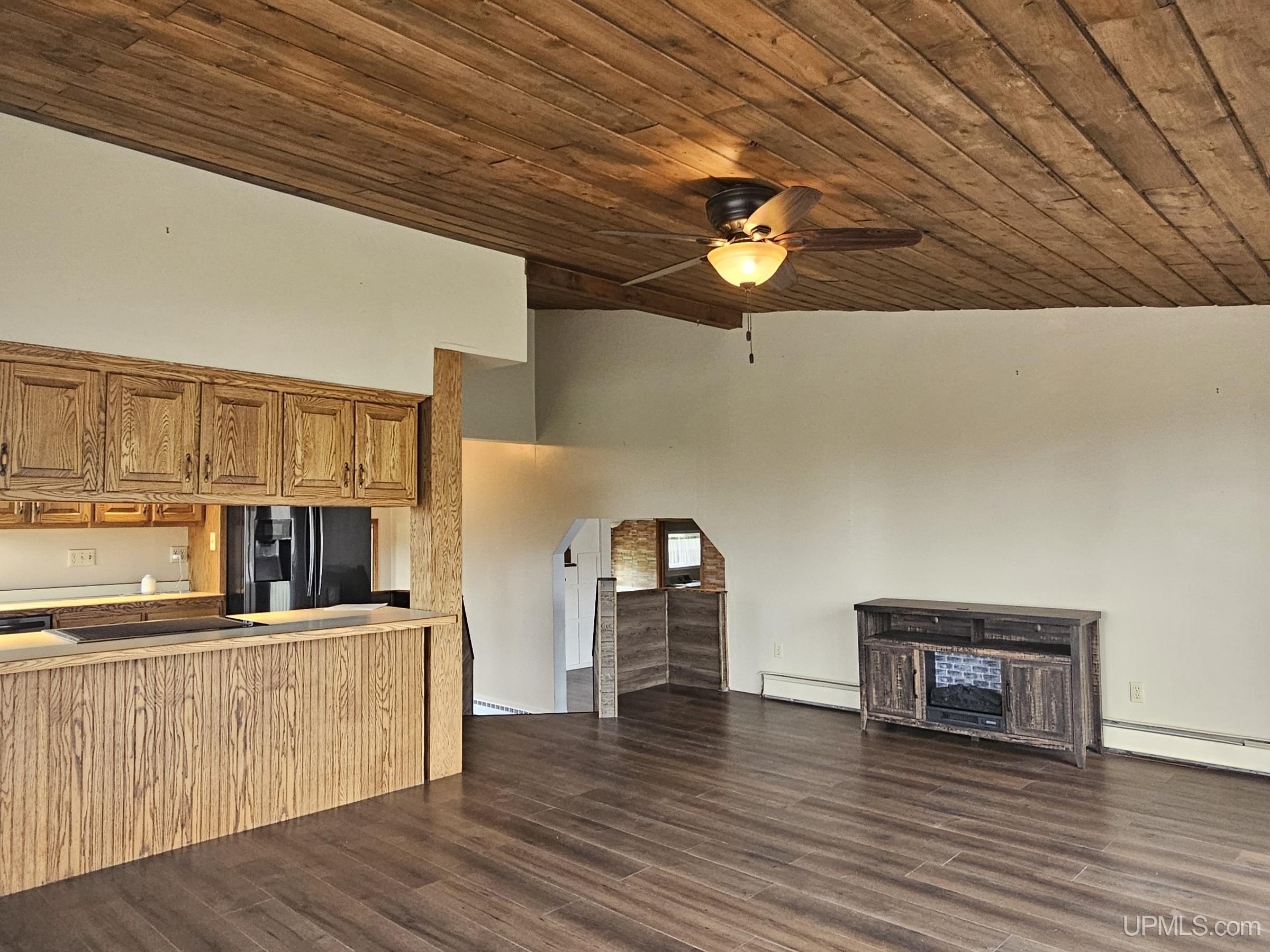 526 E Bundy Street Property Photo 13