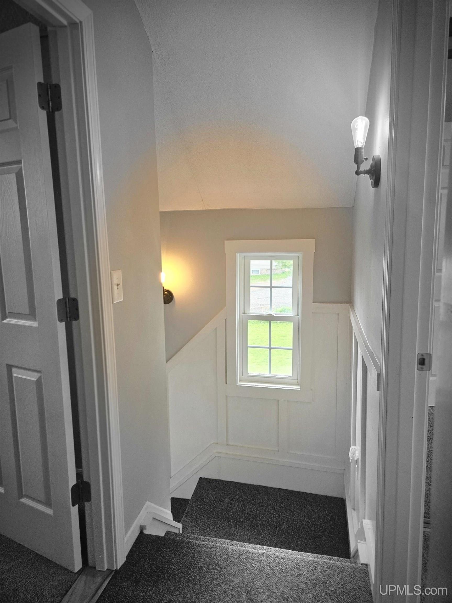 526 E Bundy Street Property Photo 26