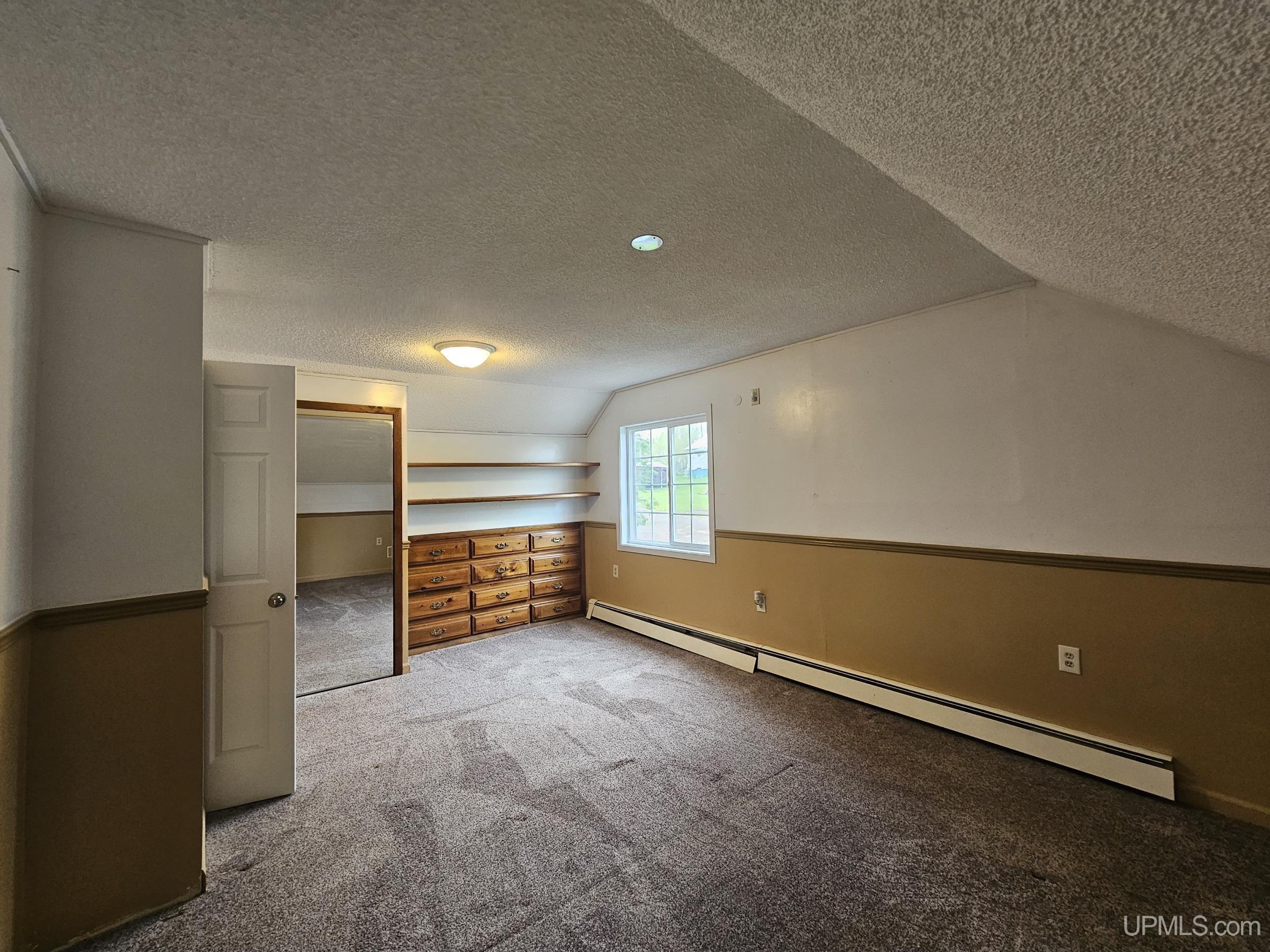 526 E Bundy Street Property Photo 28