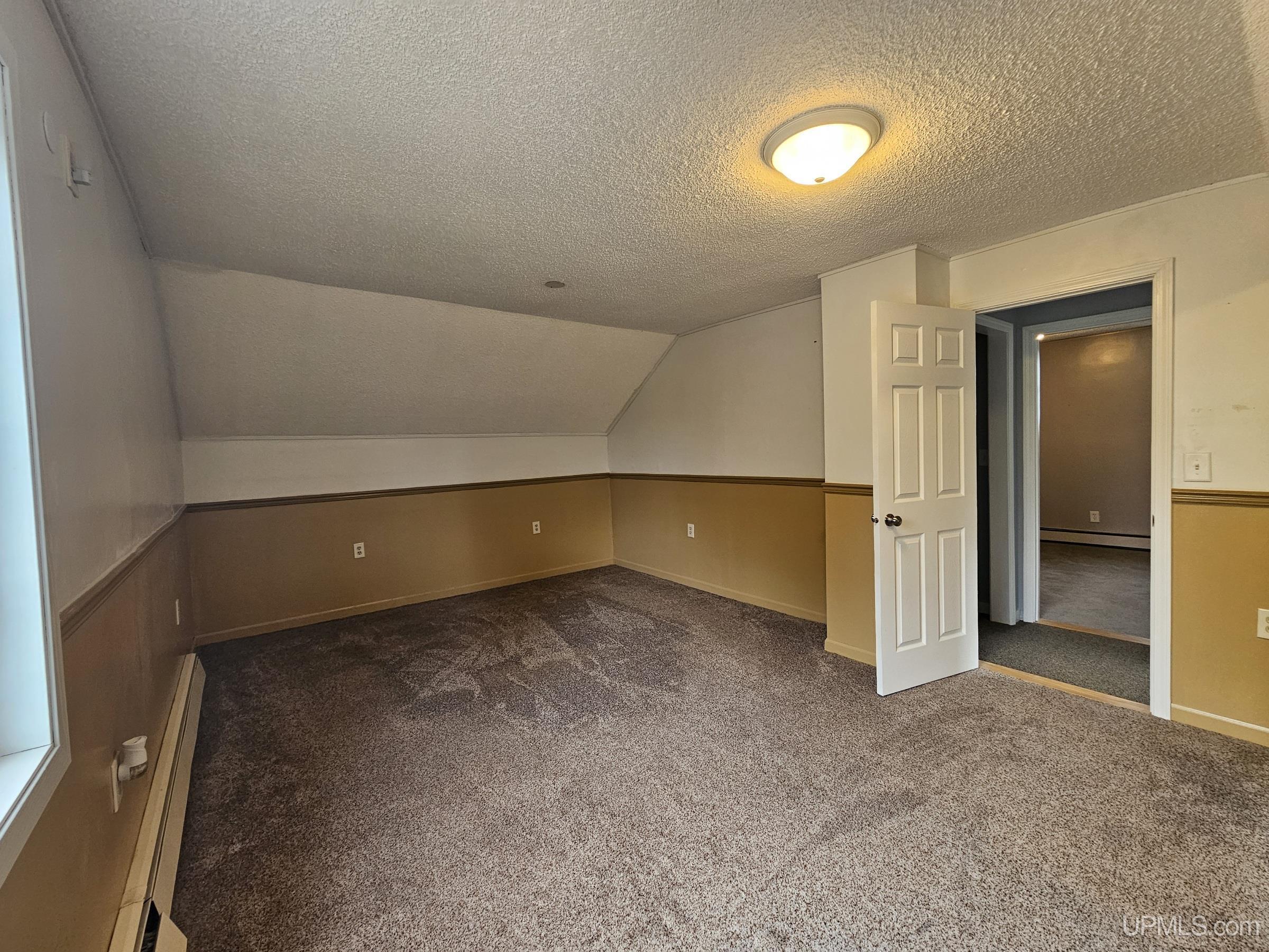 526 E Bundy Street Property Photo 29