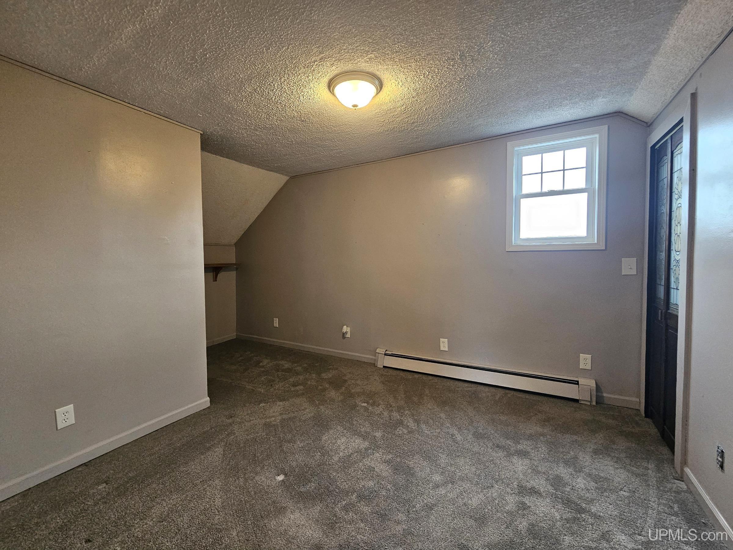 526 E Bundy Street Property Photo 33