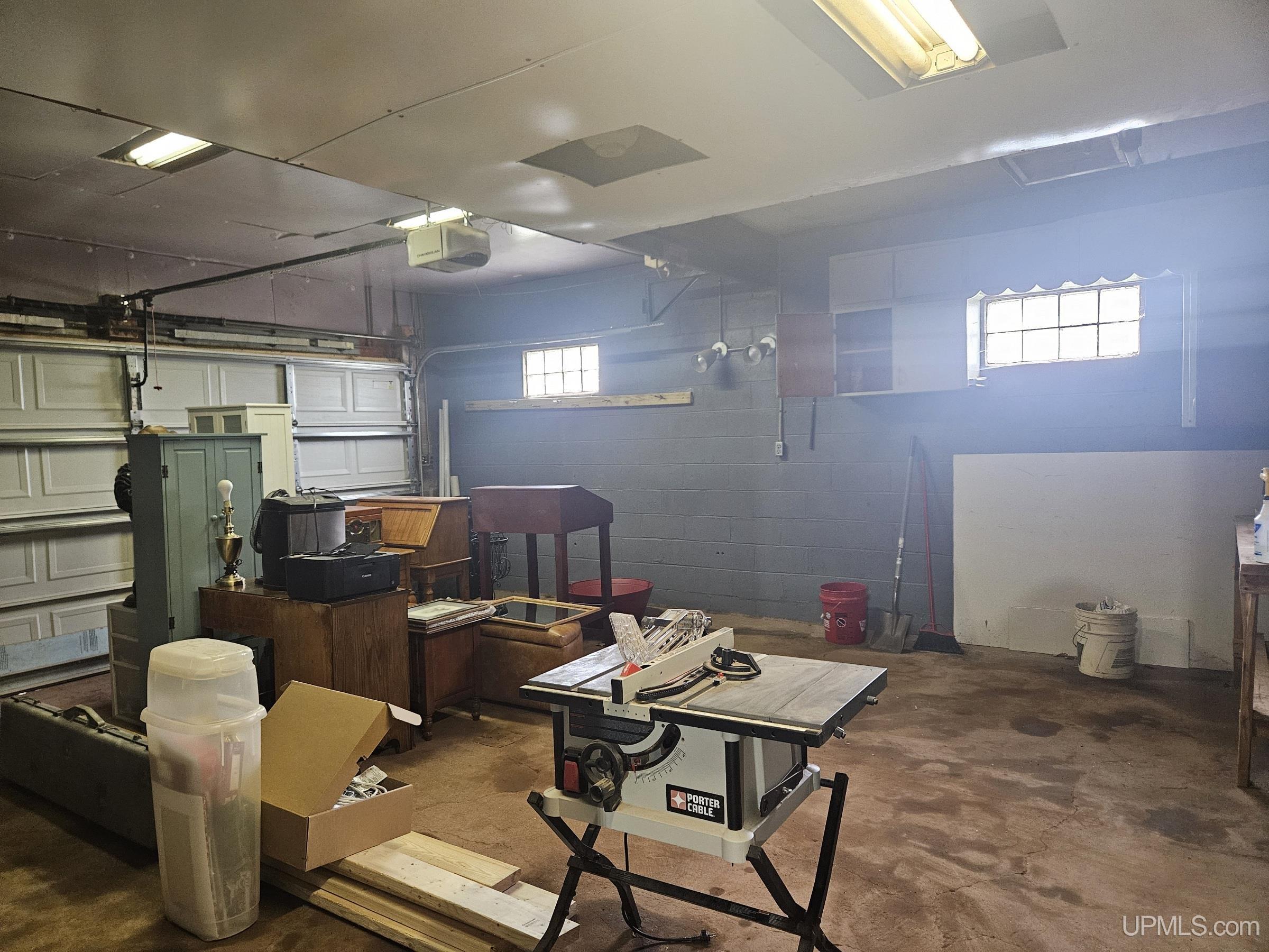 526 E Bundy Street Property Photo 37