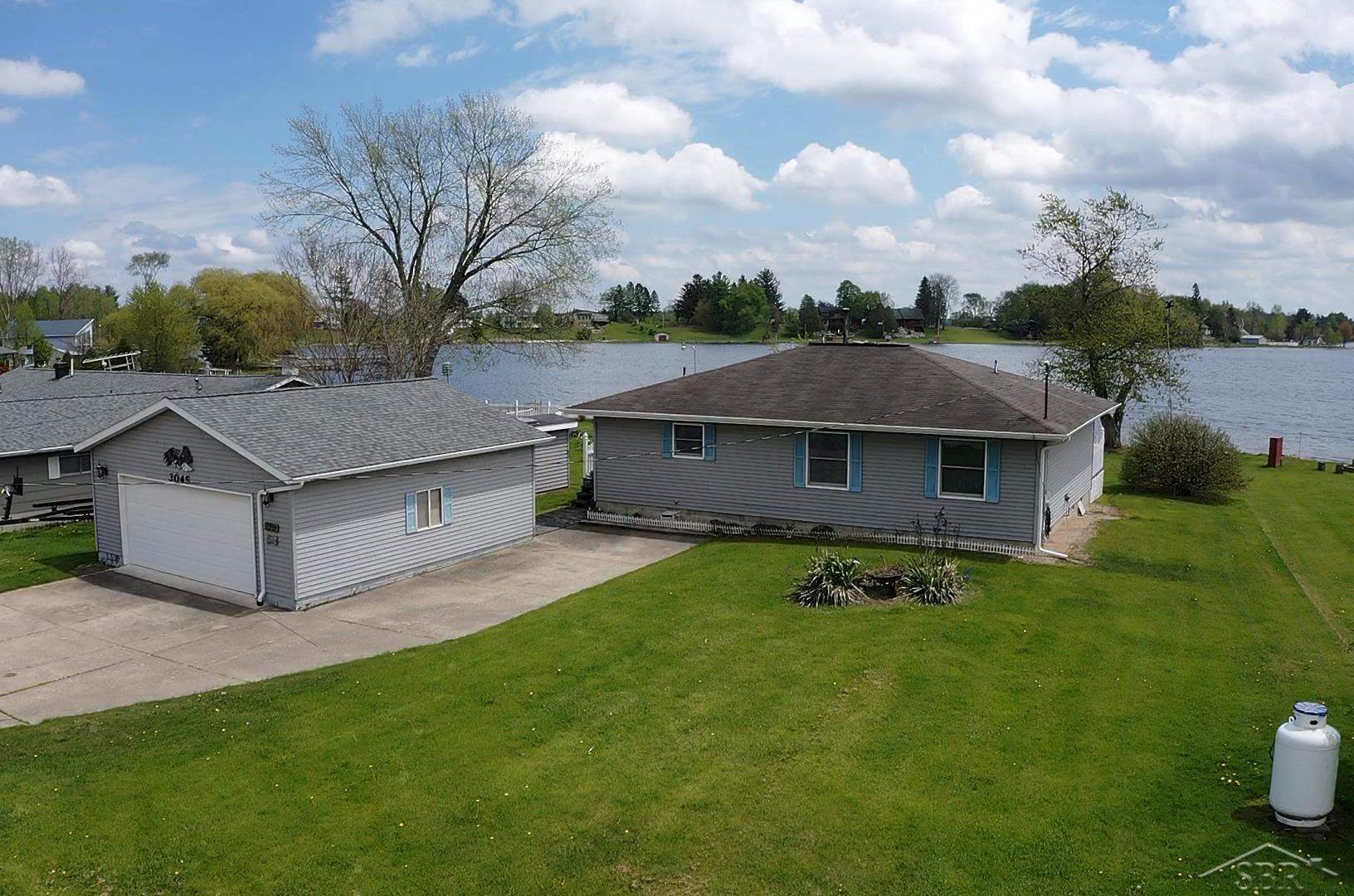 3045 W Lakeside Drive Property Photo 1