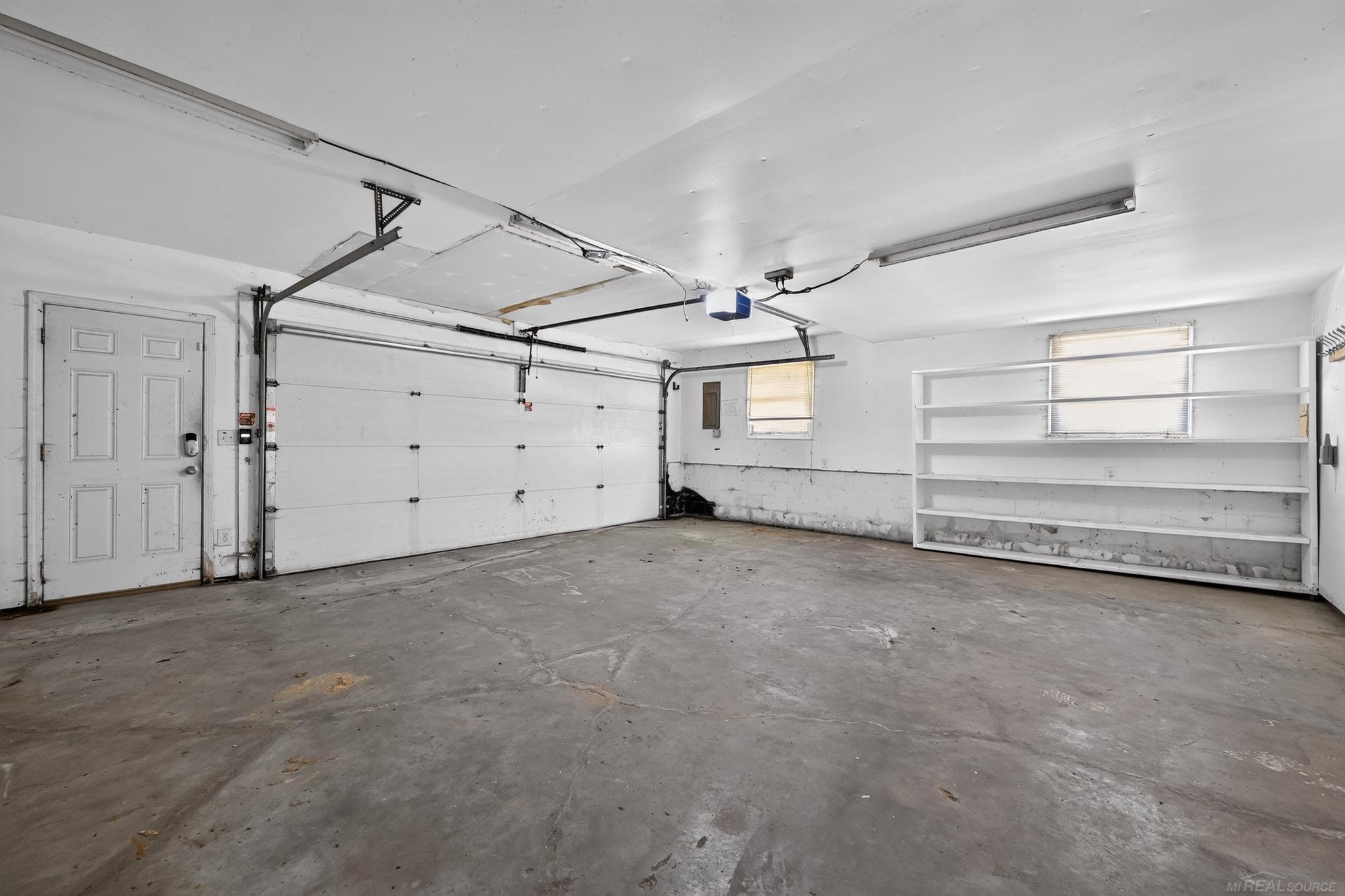 6611 Textile Road Property Photo 3