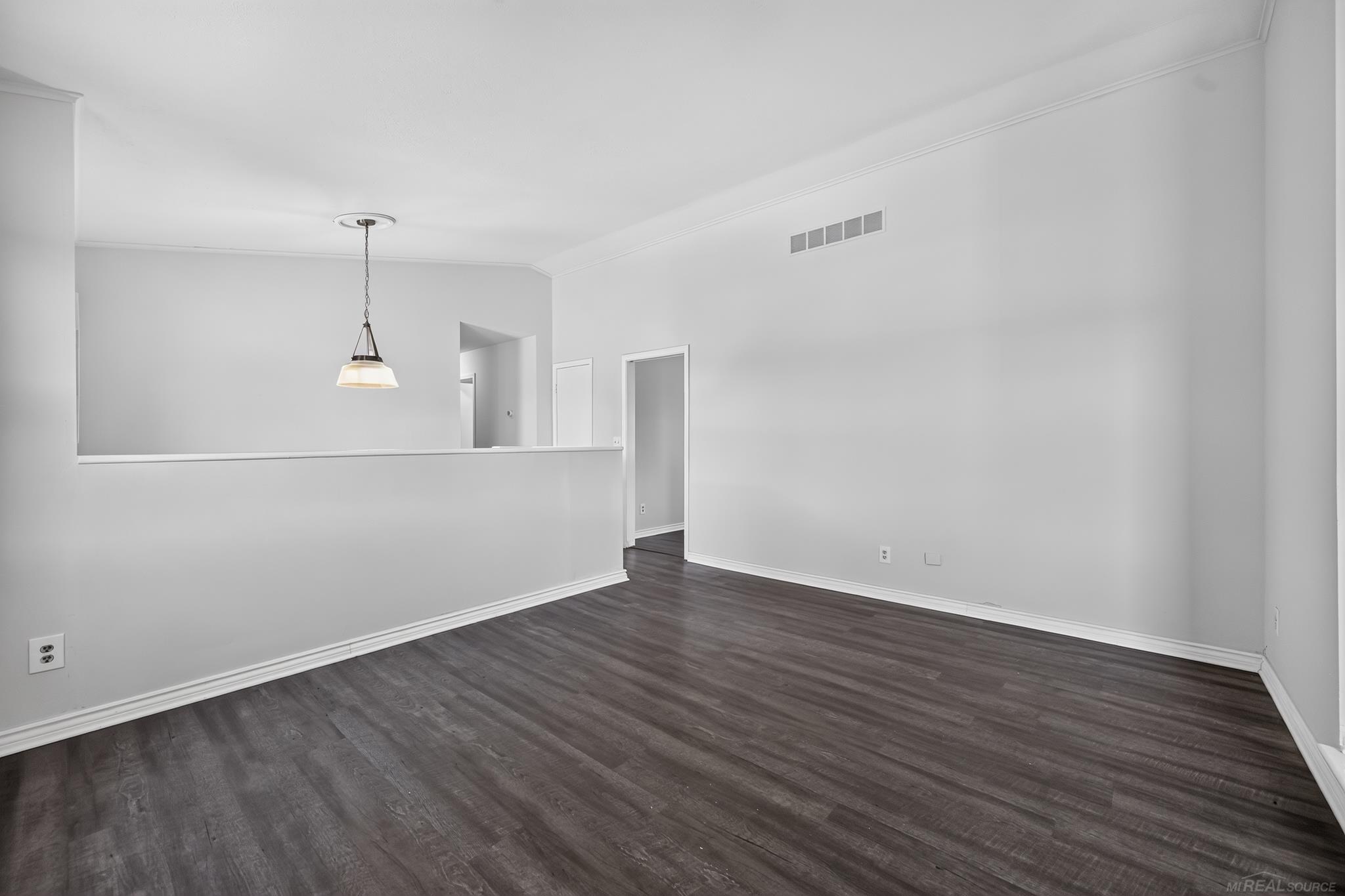 6611 Textile Road Property Photo 13