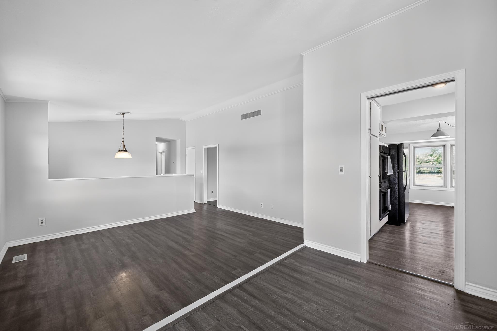 6611 Textile Road Property Photo 16