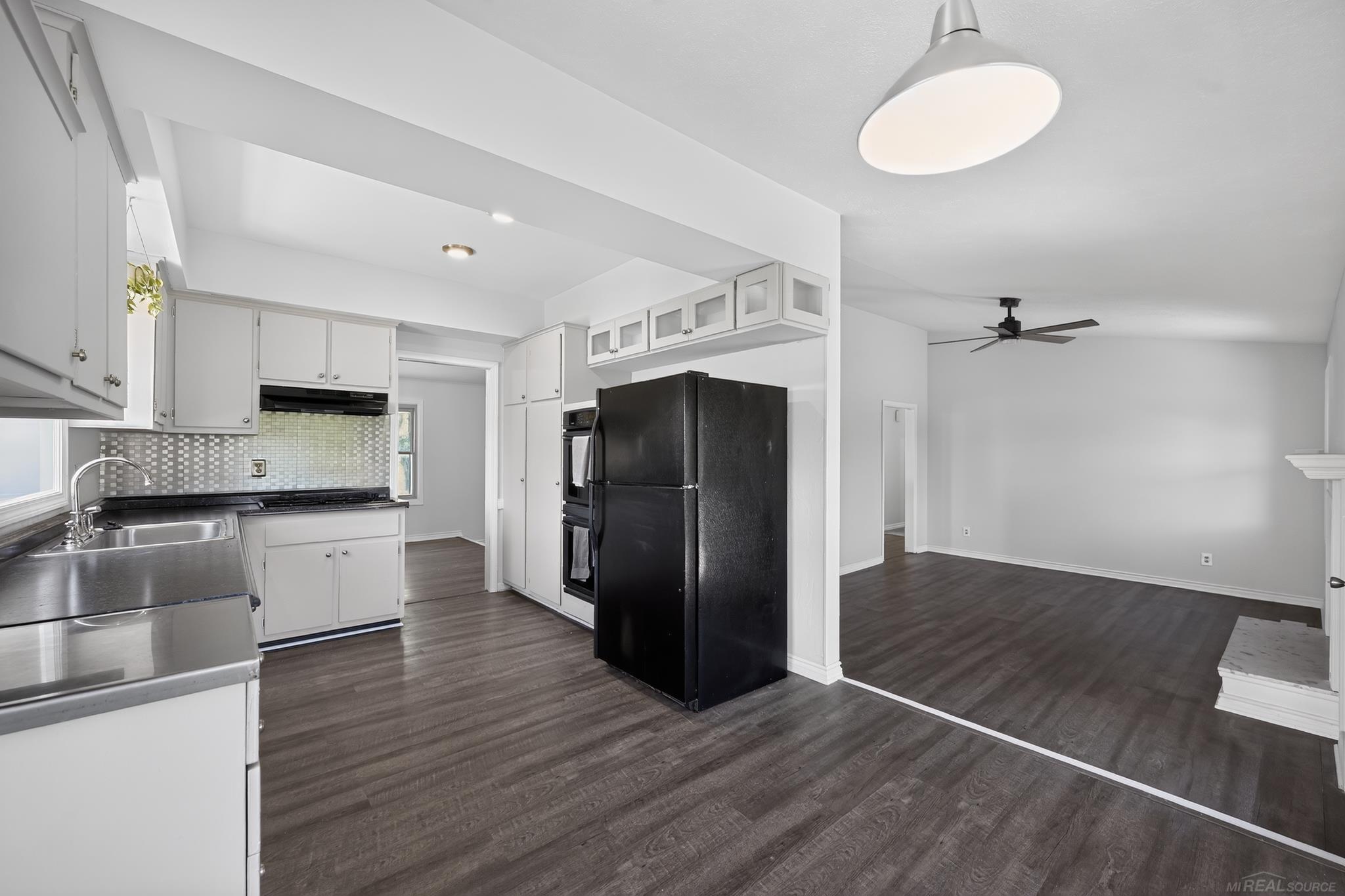 6611 Textile Road Property Photo 19