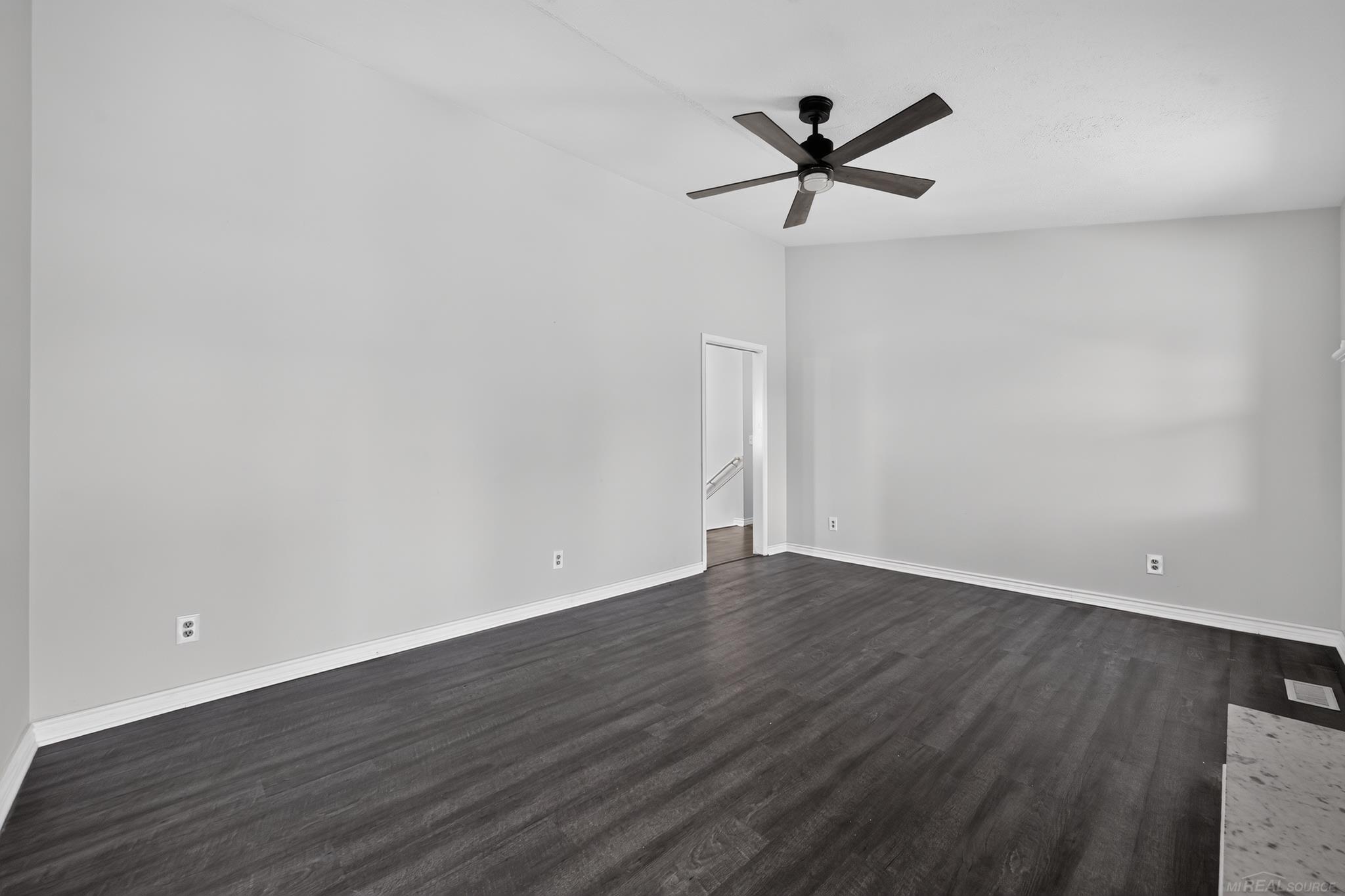 6611 Textile Road Property Photo 27
