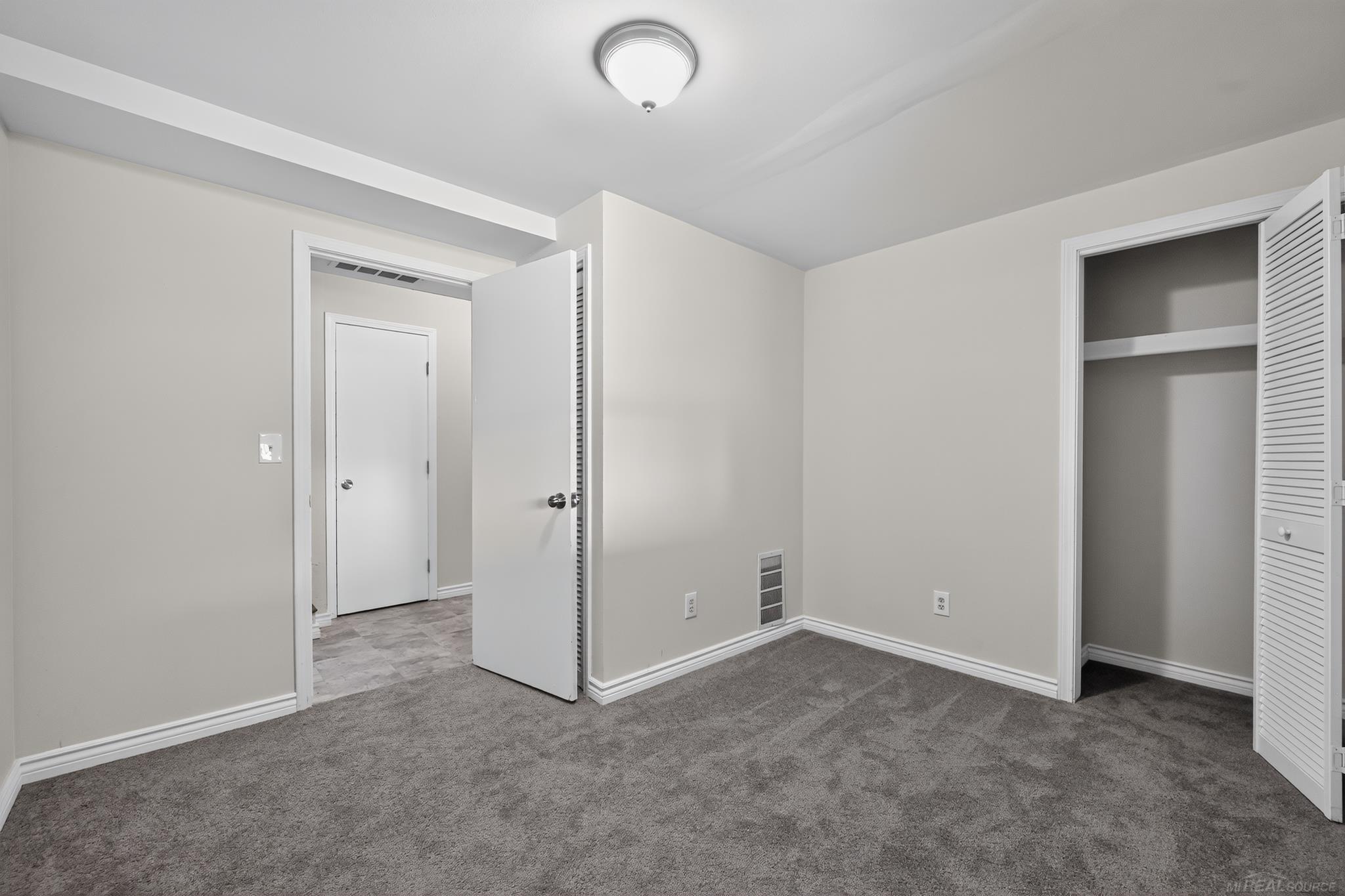 6611 Textile Road Property Photo 34