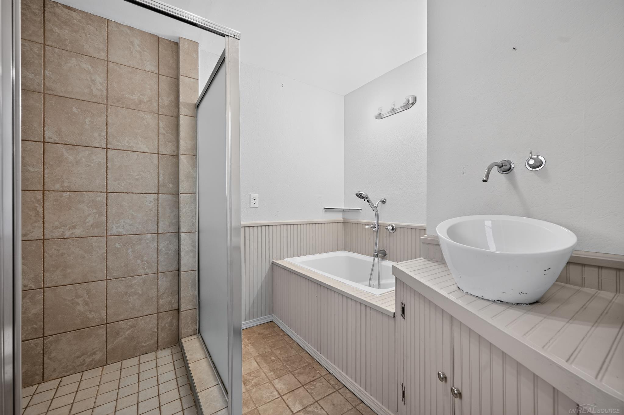 6611 Textile Road Property Photo 51