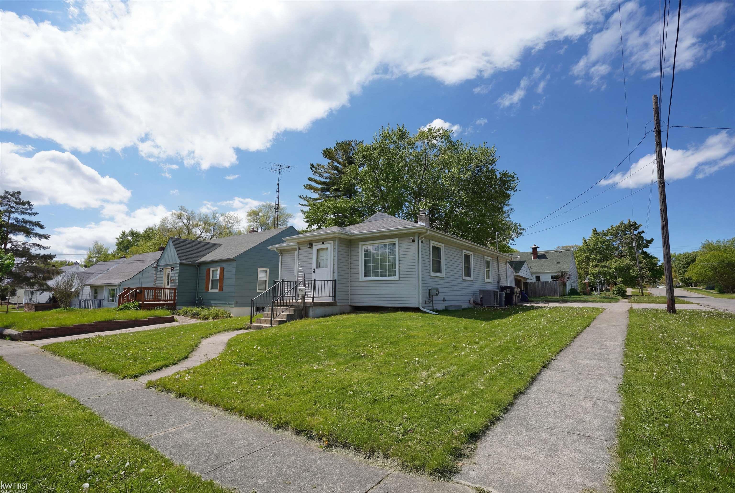 3102 Yale Street Property Photo 3