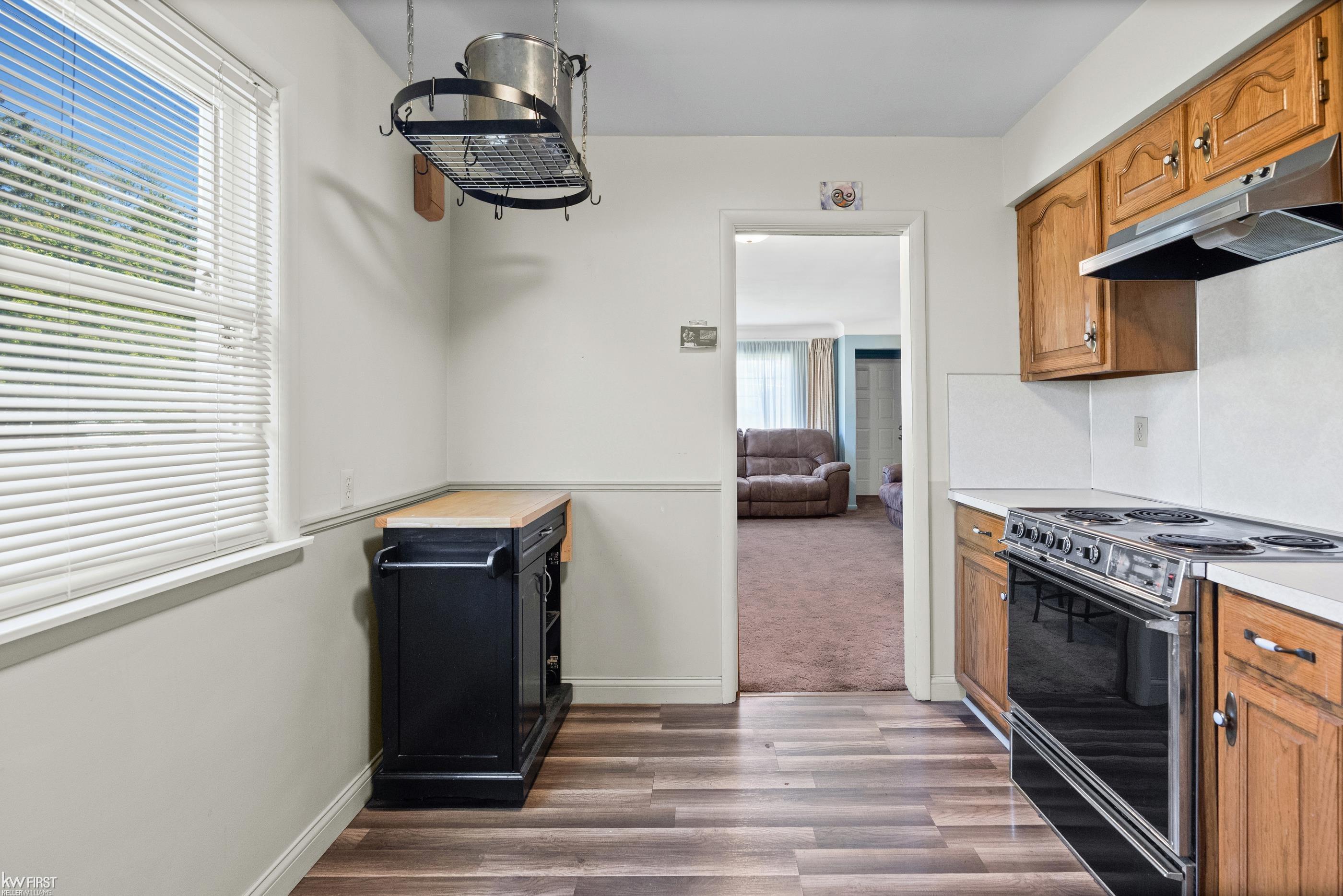 3102 Yale Street Property Photo 13