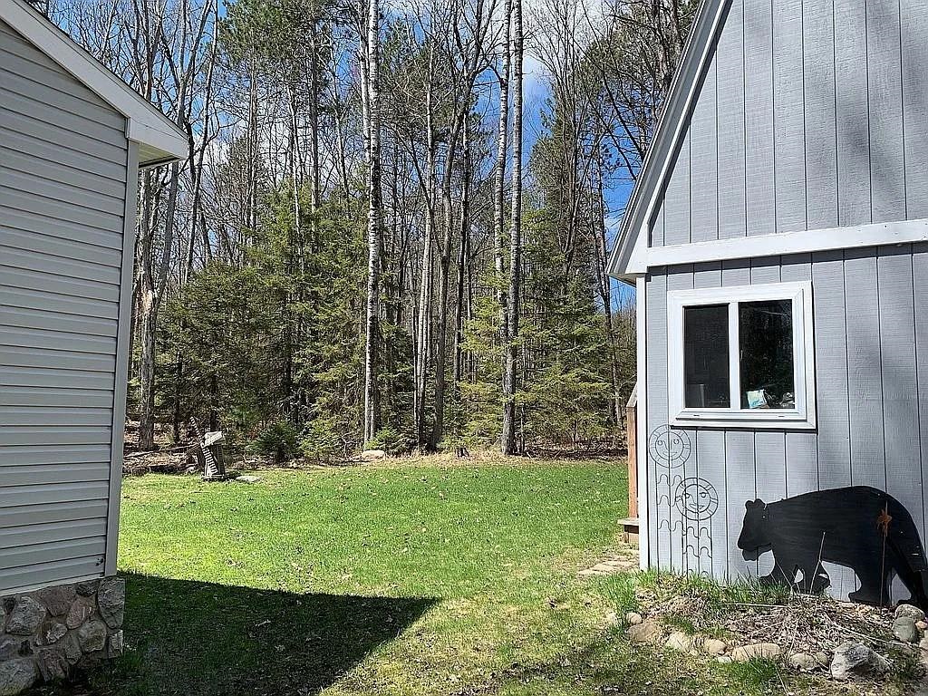 302 Ponderosa Dr Street Property Photo 5