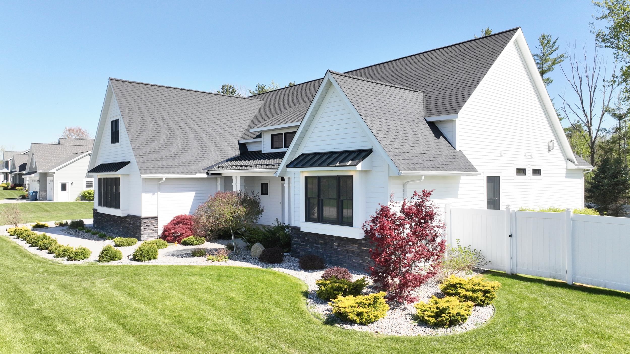 3014 Hidden Meadows Drive Property Photo 4
