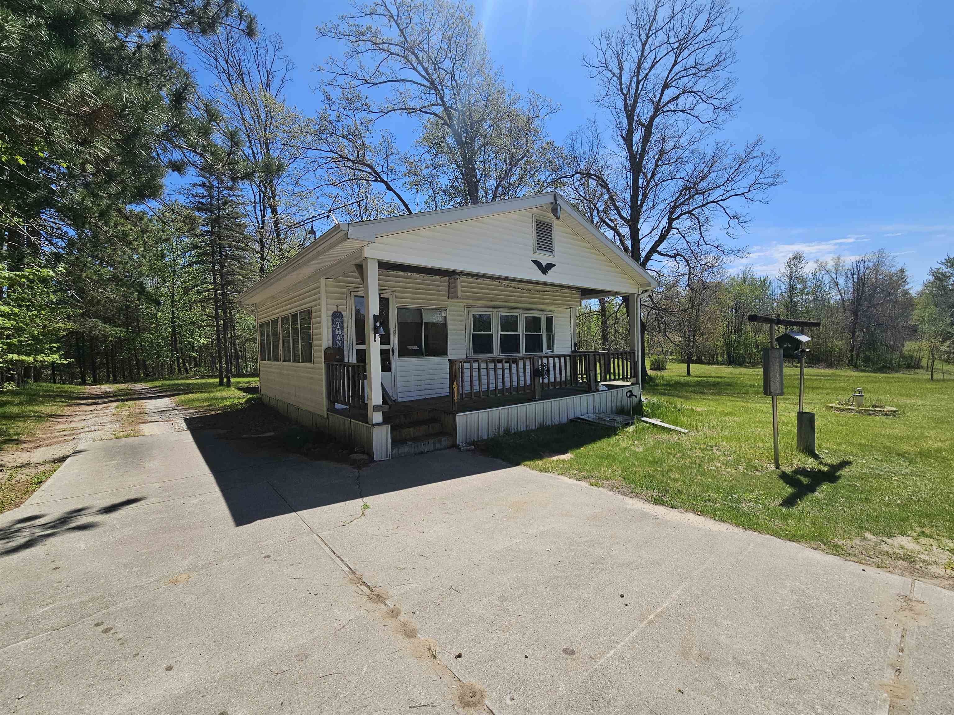 4191 W Arthur Road Property Photo 1