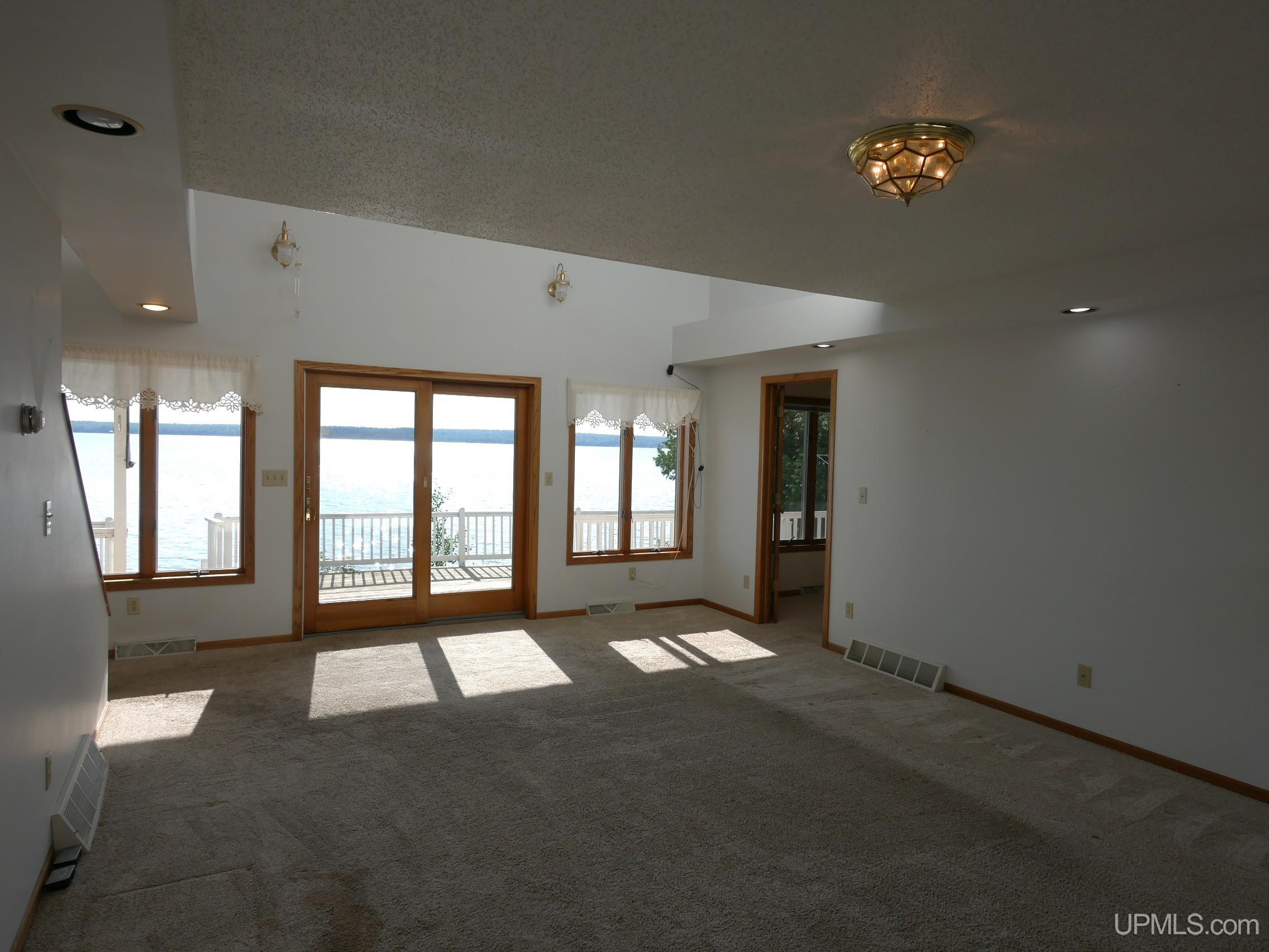 44418 Old 41 Road Property Photo 16