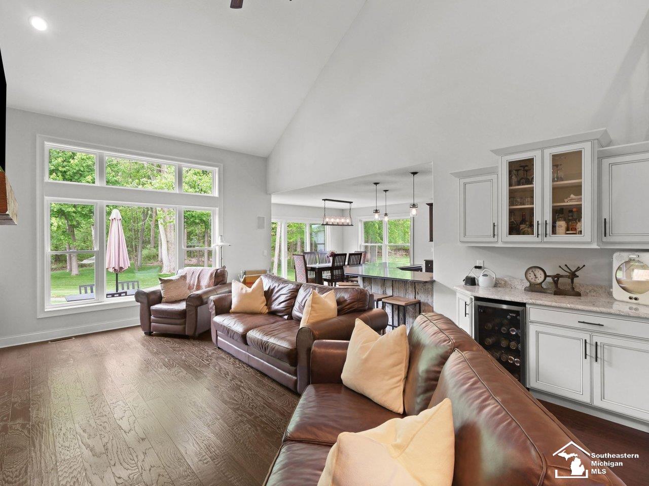 6606 Summerlyn Boulevard Property Photo 7