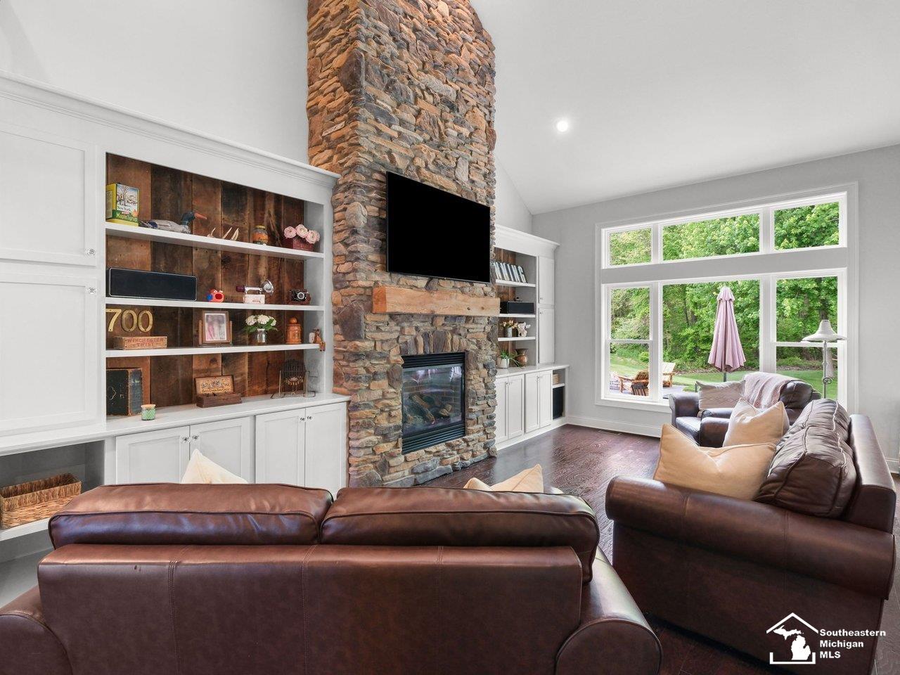 6606 Summerlyn Boulevard Property Photo 8