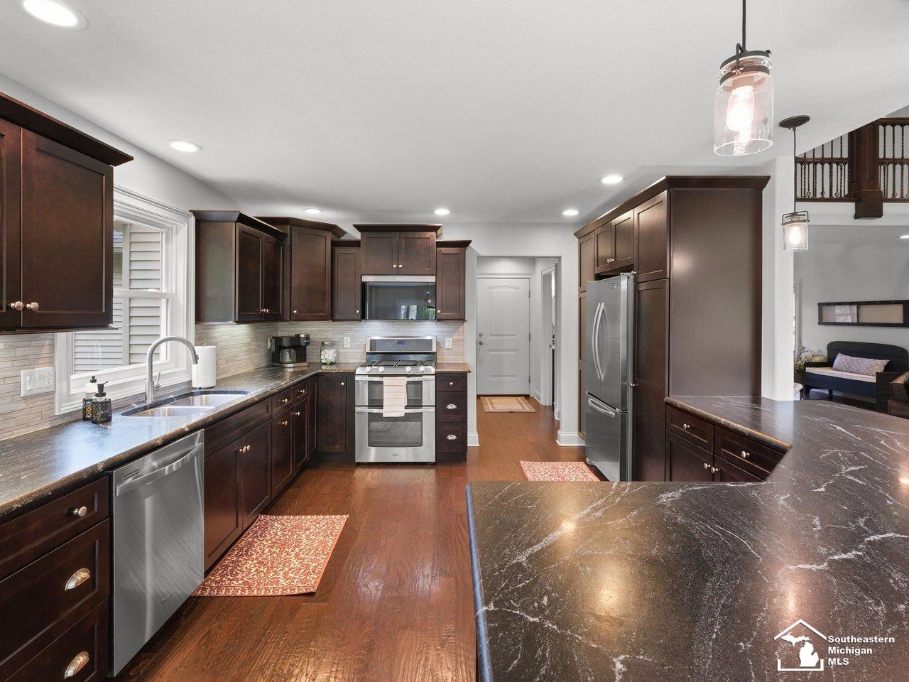 6606 Summerlyn Boulevard Property Photo 15