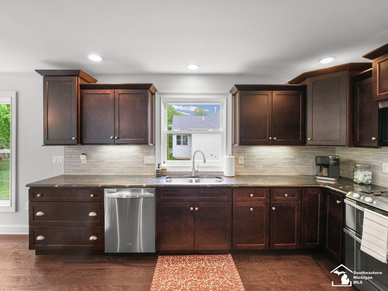 6606 Summerlyn Boulevard Property Photo 16