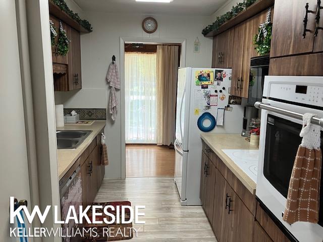 9784 S Shore Drive Property Photo 7