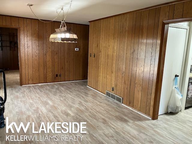 9784 S Shore Drive Property Photo 8