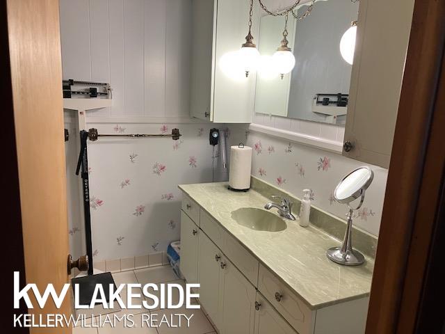 9784 S Shore Drive Property Photo 12