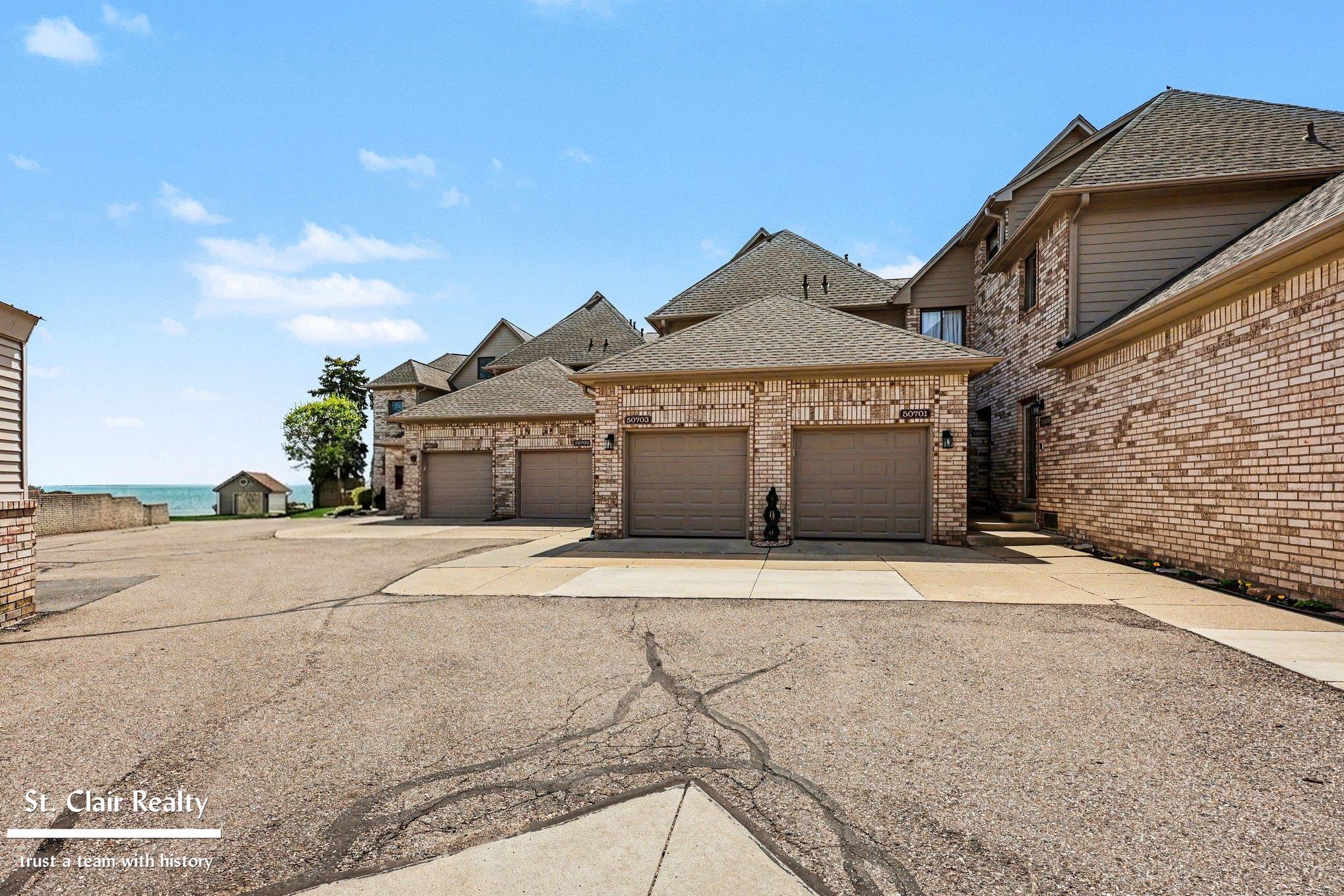 50703 Harbour View Drive Property Photo 5