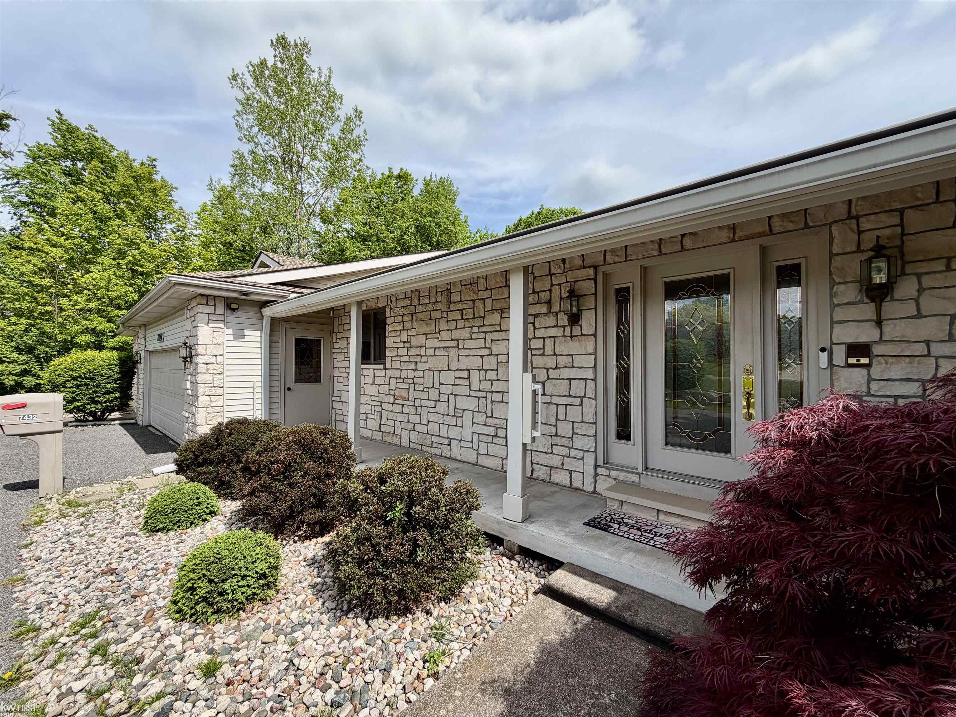 7432 River Road Property Photo 8