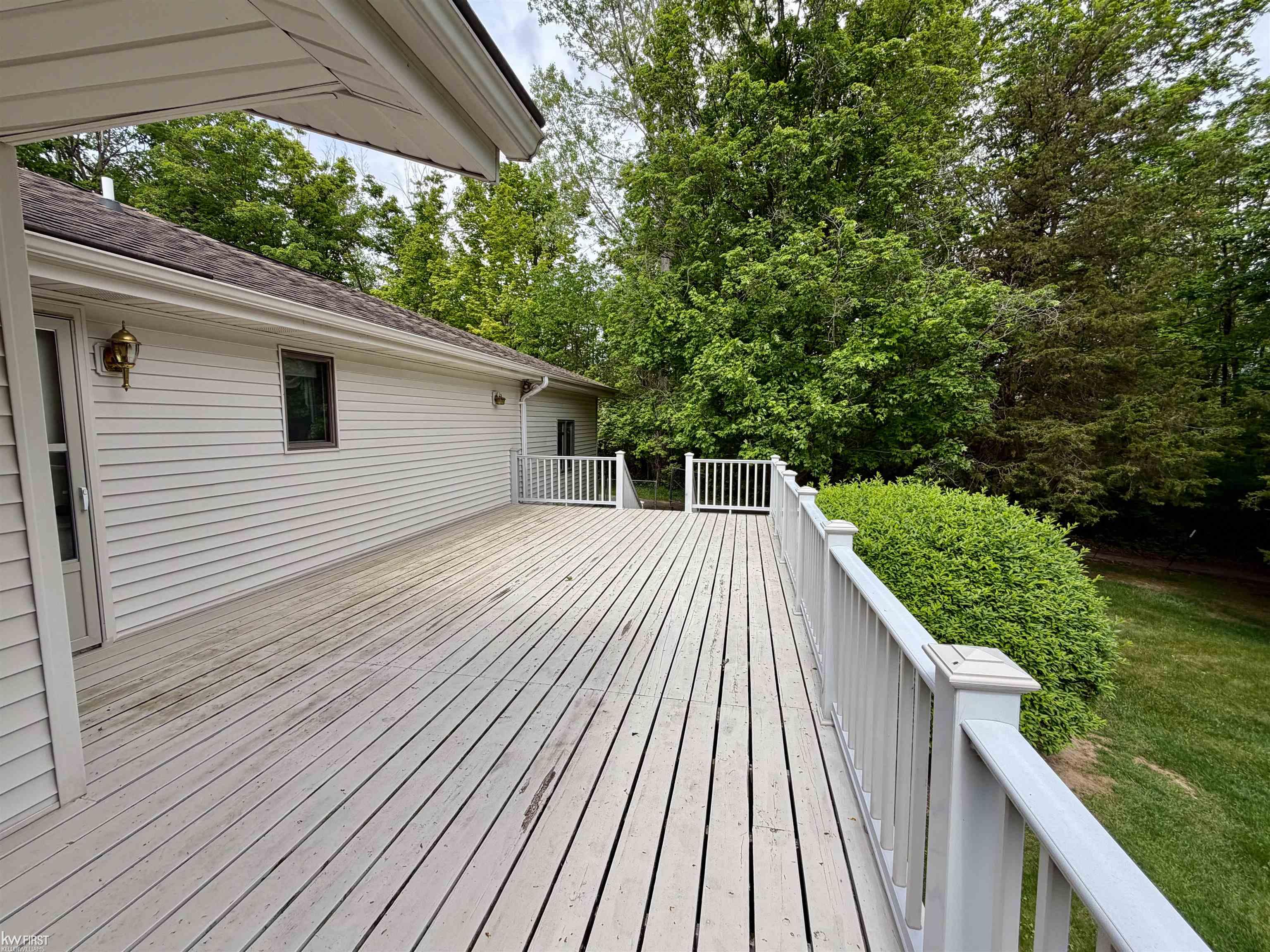 7432 River Road Property Photo 13