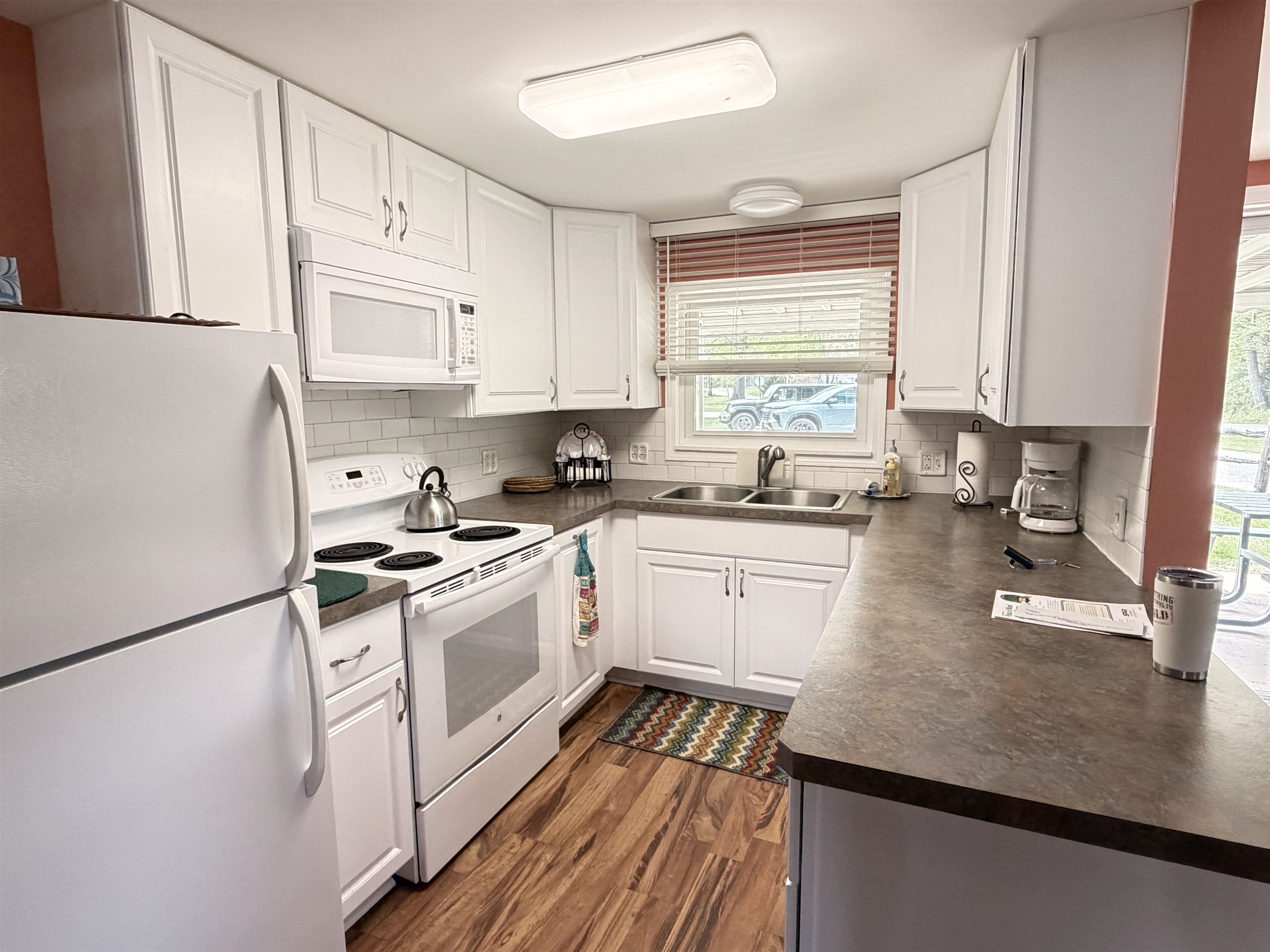 6505 Swallow Drive Property Photo 10