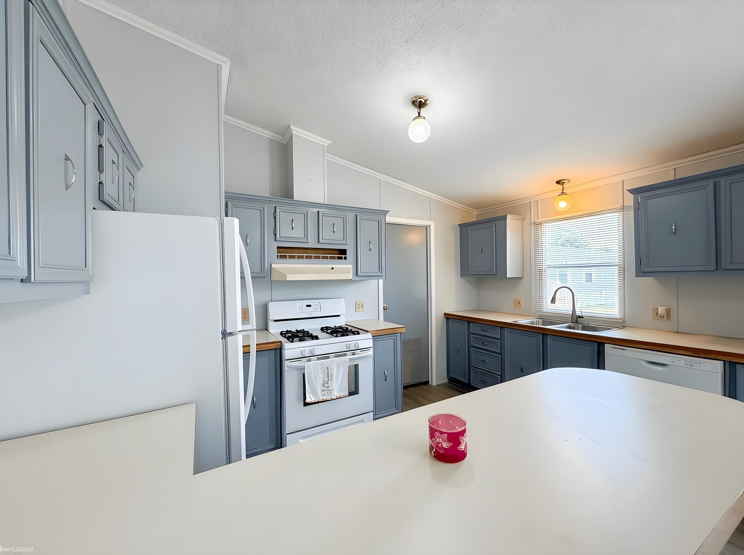 12370 Saint James Court Property Photo 5