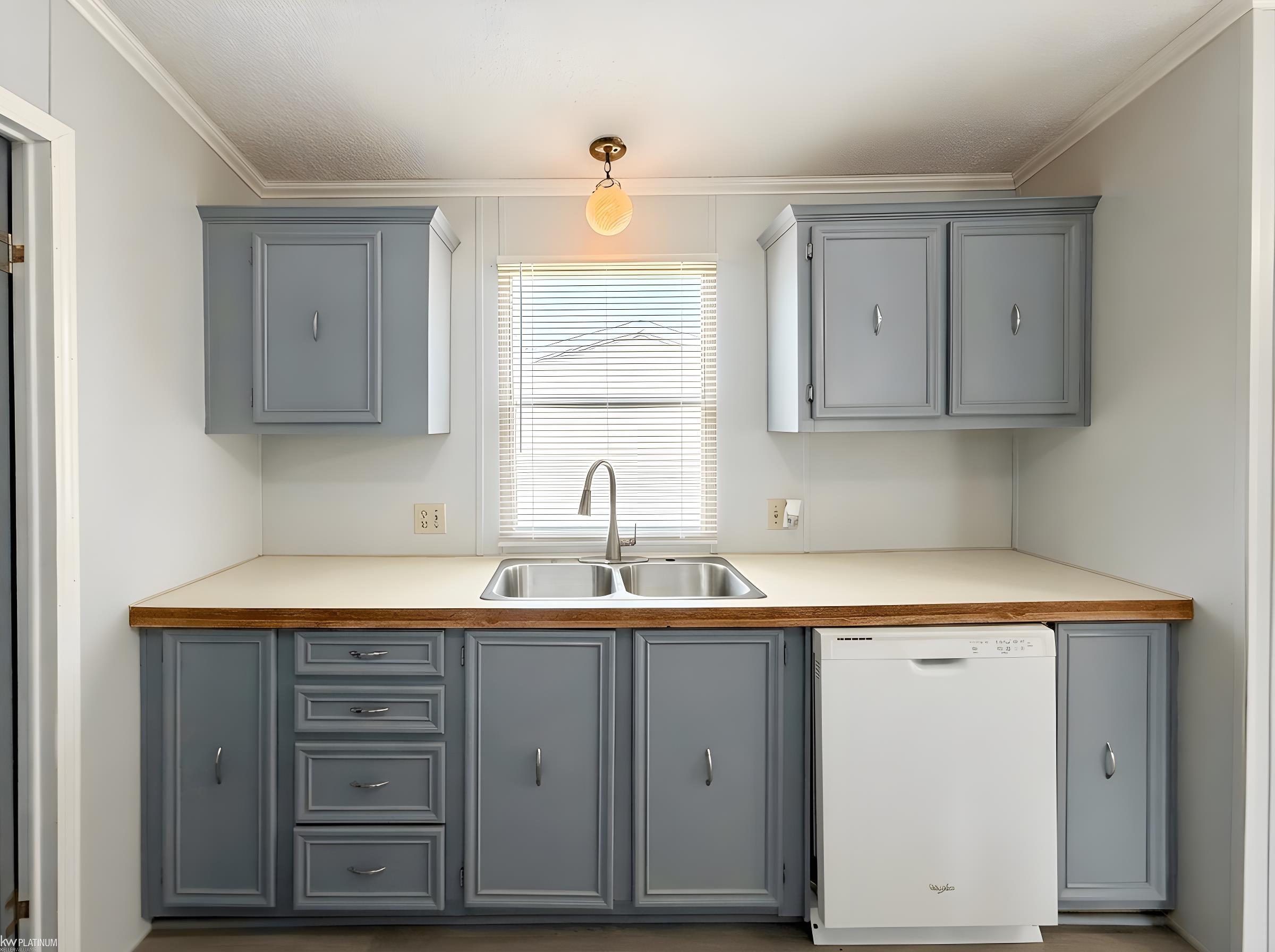 12370 Saint James Court Property Photo 7