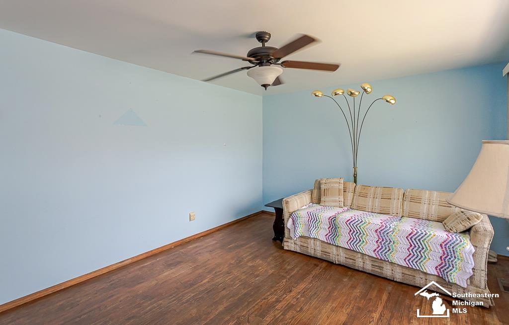 37613 Castle Drive Property Photo 4