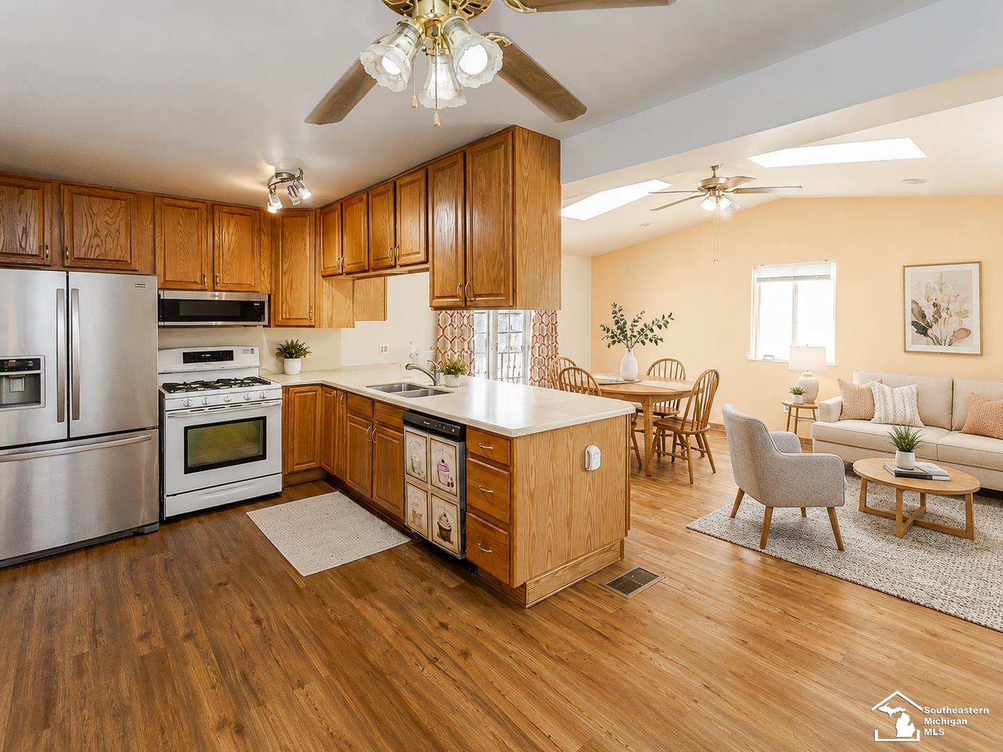 37613 Castle Drive Property Photo 8
