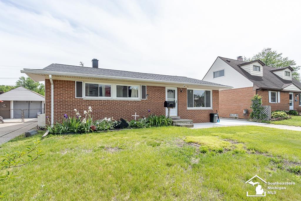 37613 Castle Drive Property Photo 37