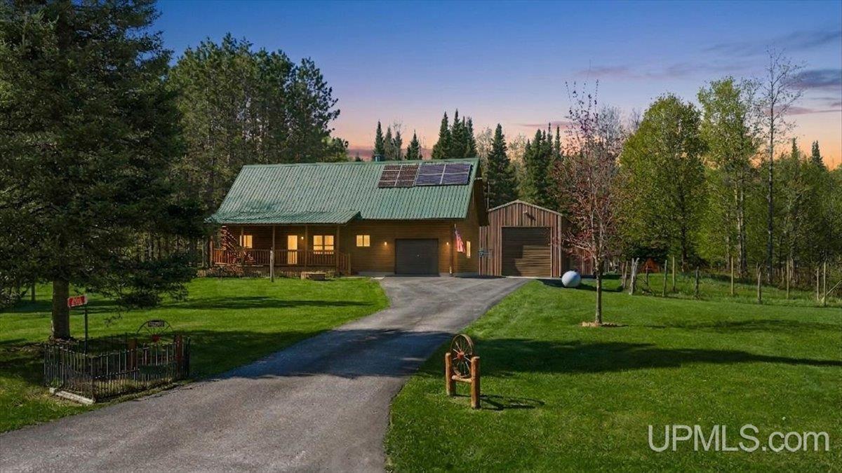 8926 Truax D Lane Property Photo 1