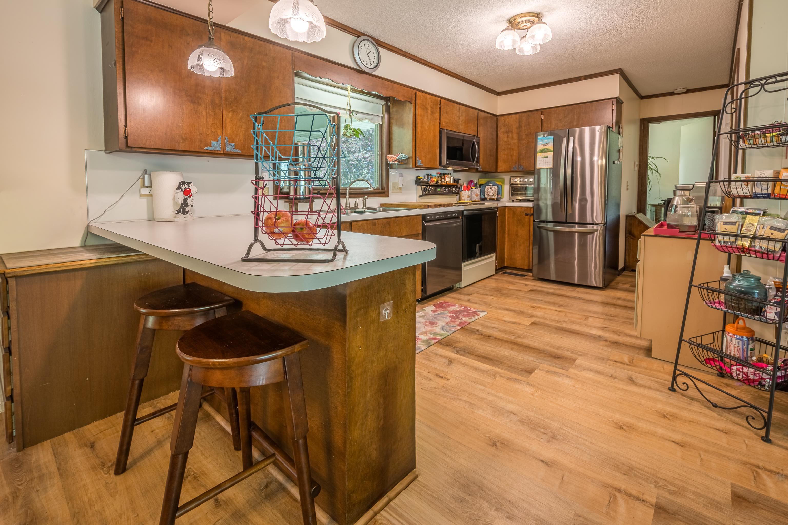 2881 Dean Street Property Photo 8